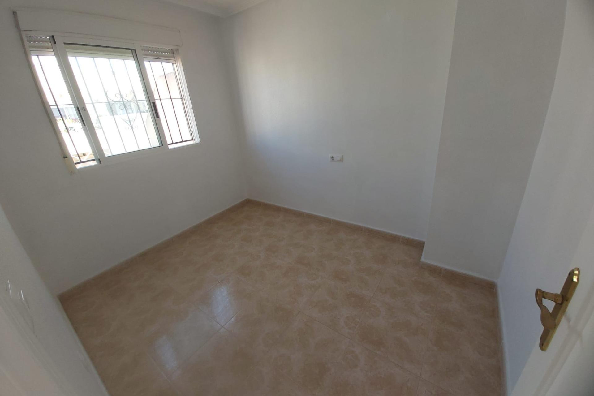 Resale - Apartment  - Torrevieja - Centro