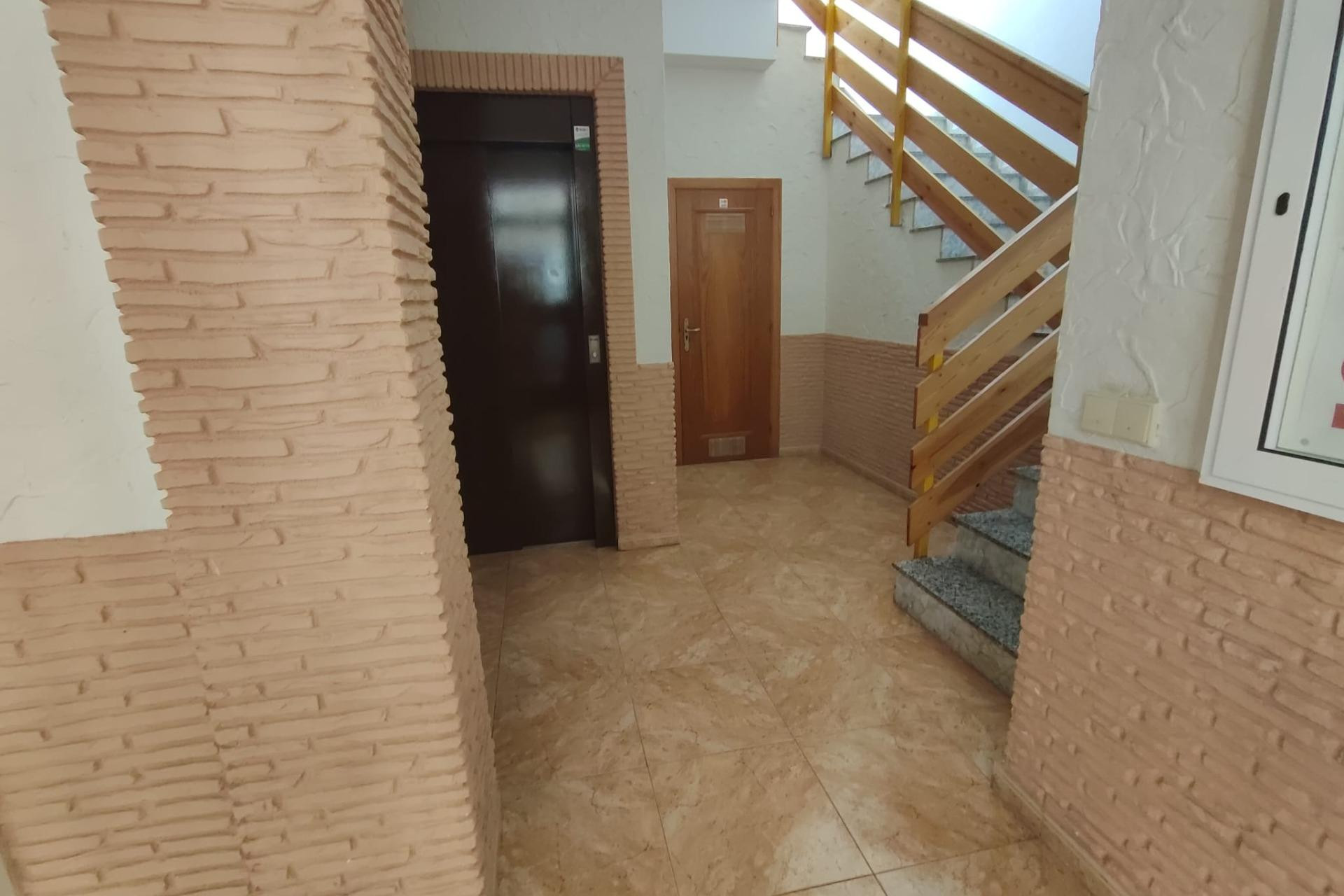 Resale - Apartment  - Torrevieja - Centro