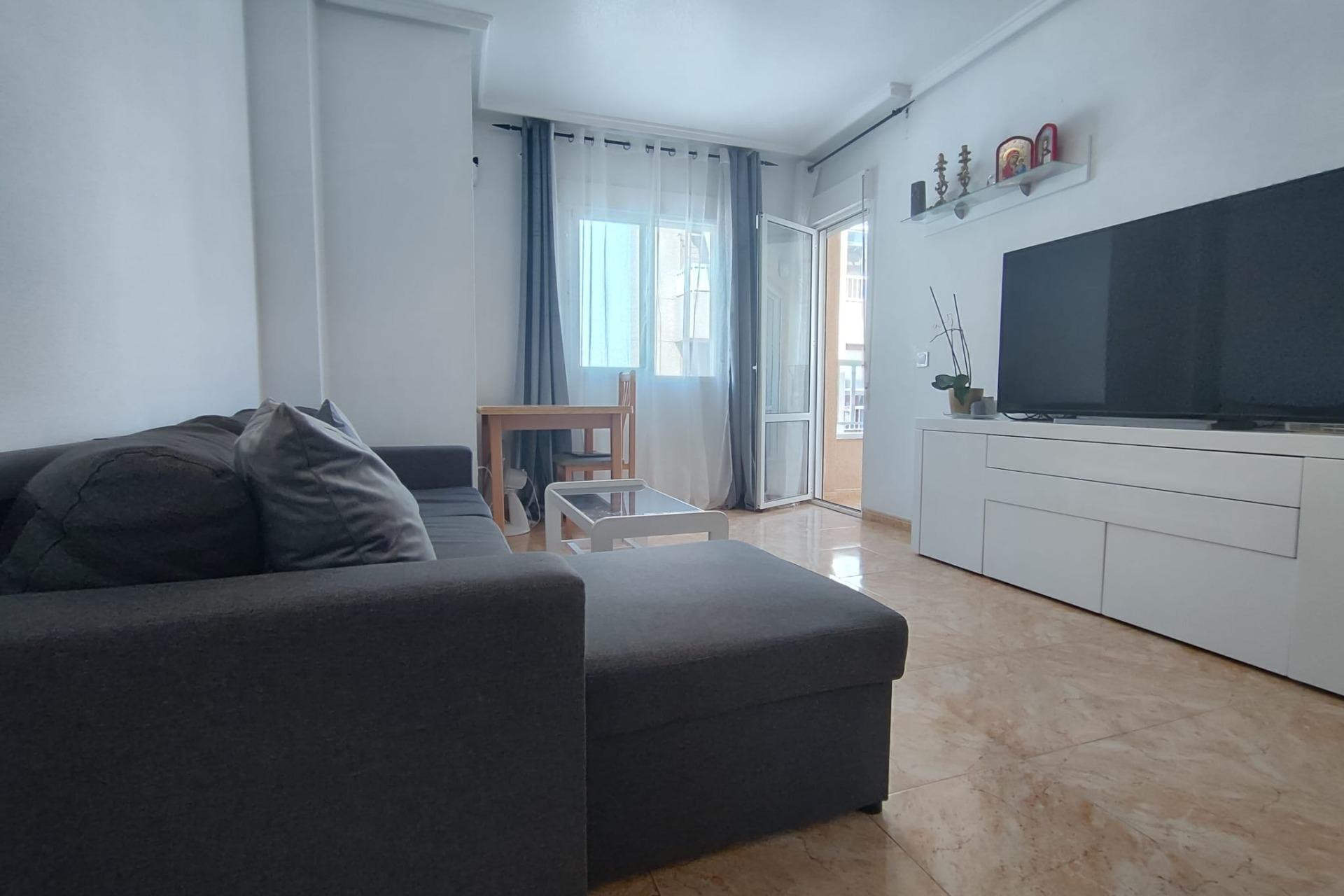 Resale - Apartment  - Torrevieja - Centro