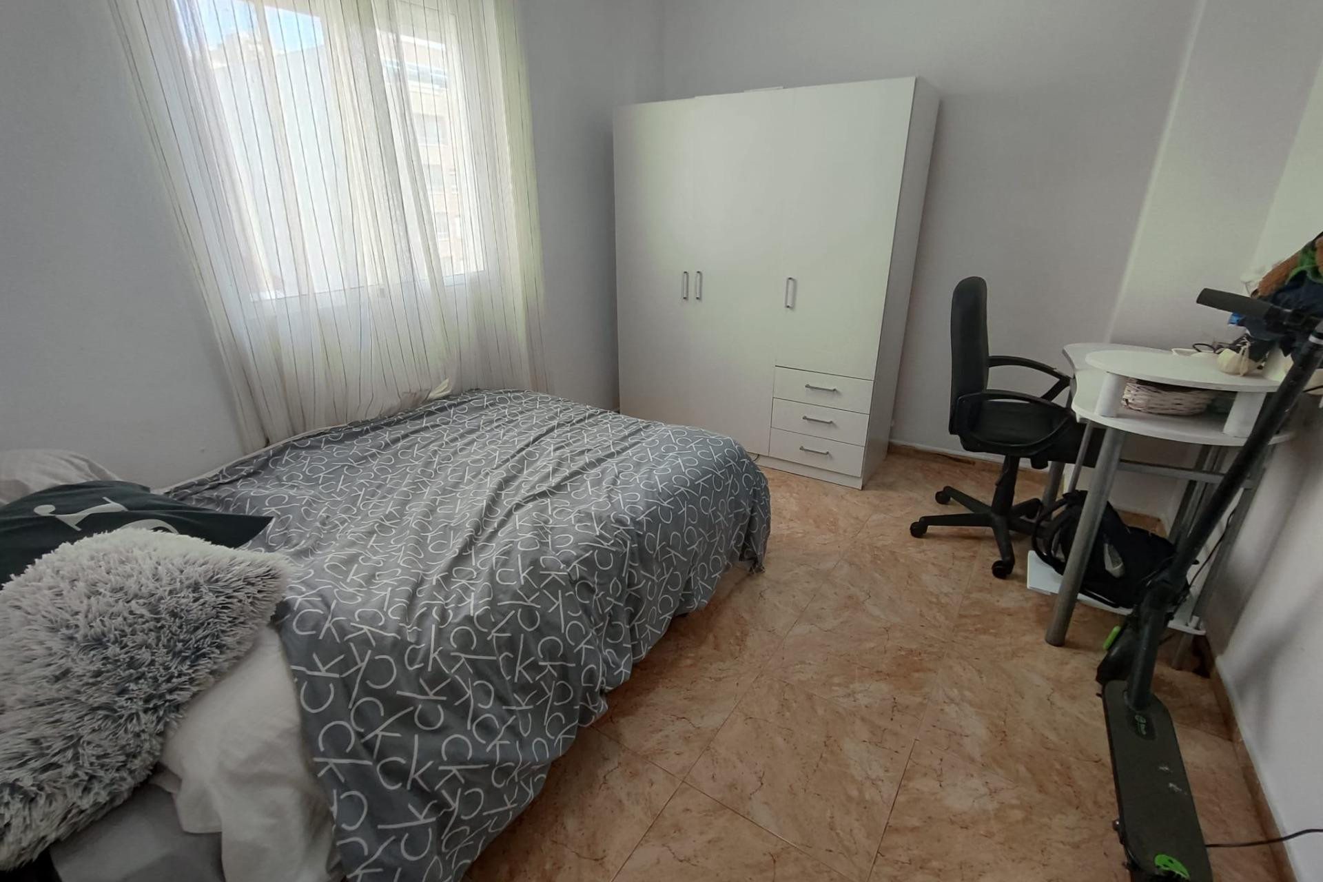 Resale - Apartment  - Torrevieja - Centro