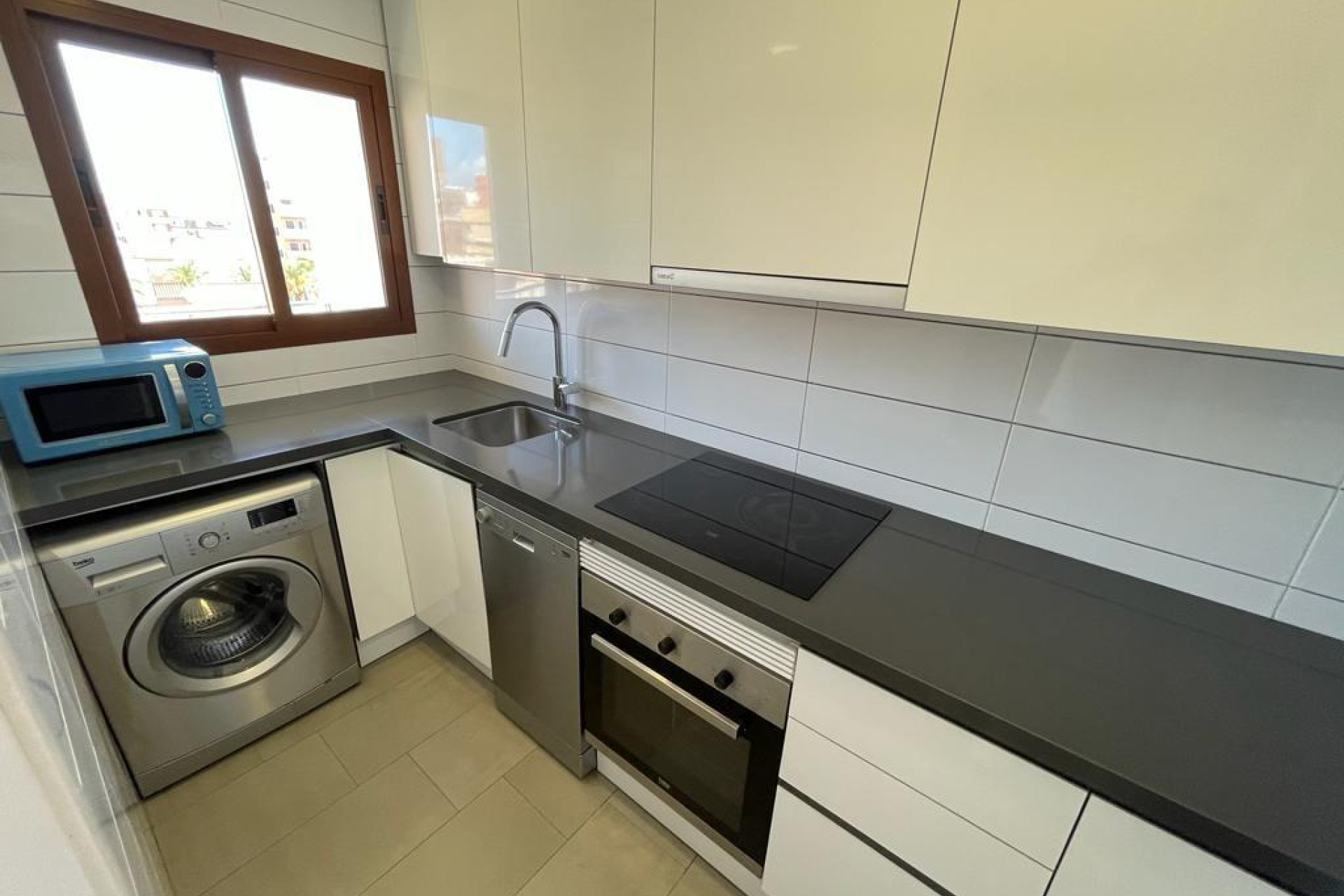 Resale - Apartment  - Torrevieja - Centro