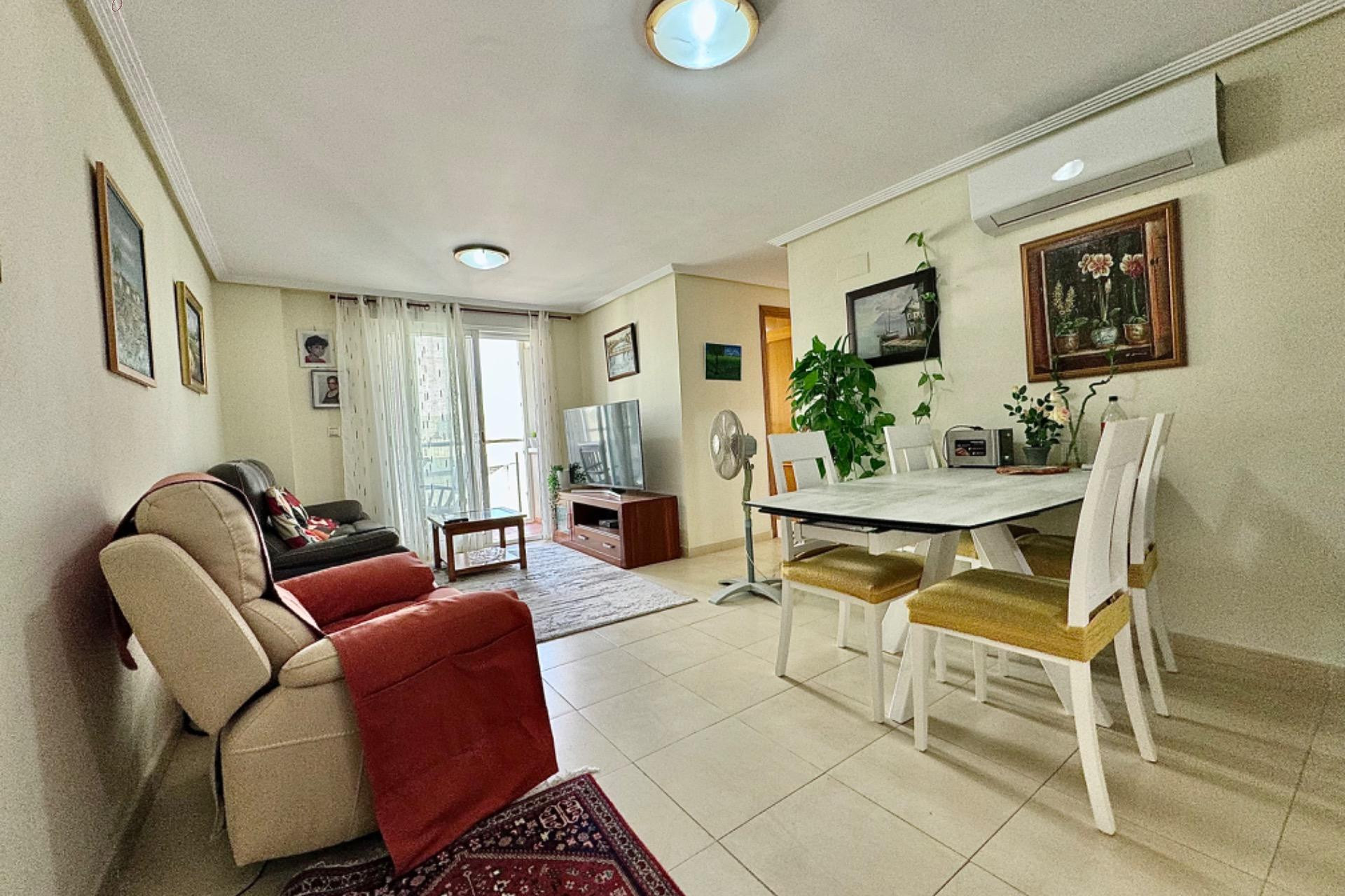 Resale - Apartment  - Torrevieja - Centro