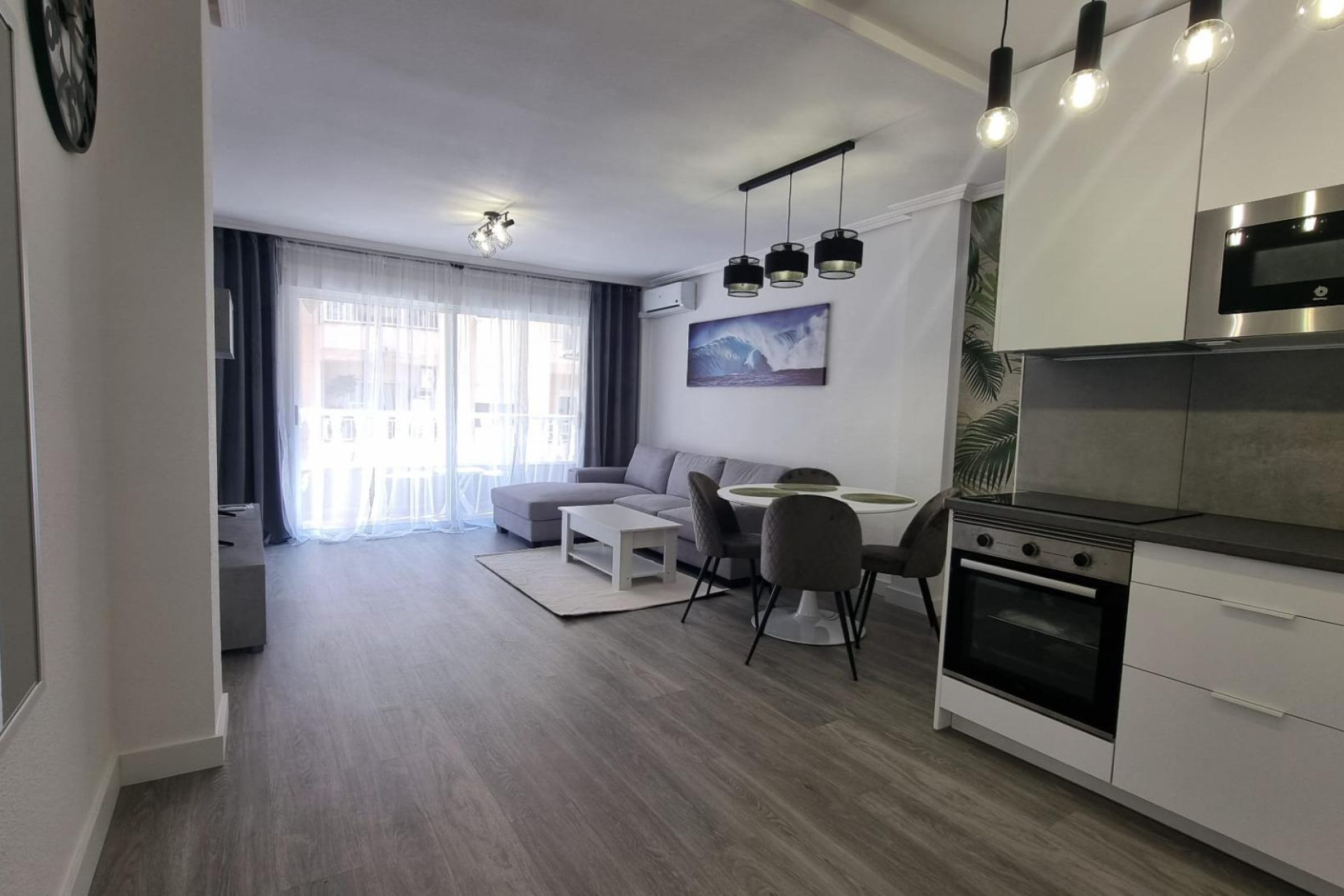 Resale - Apartment  - Torrevieja - Centro