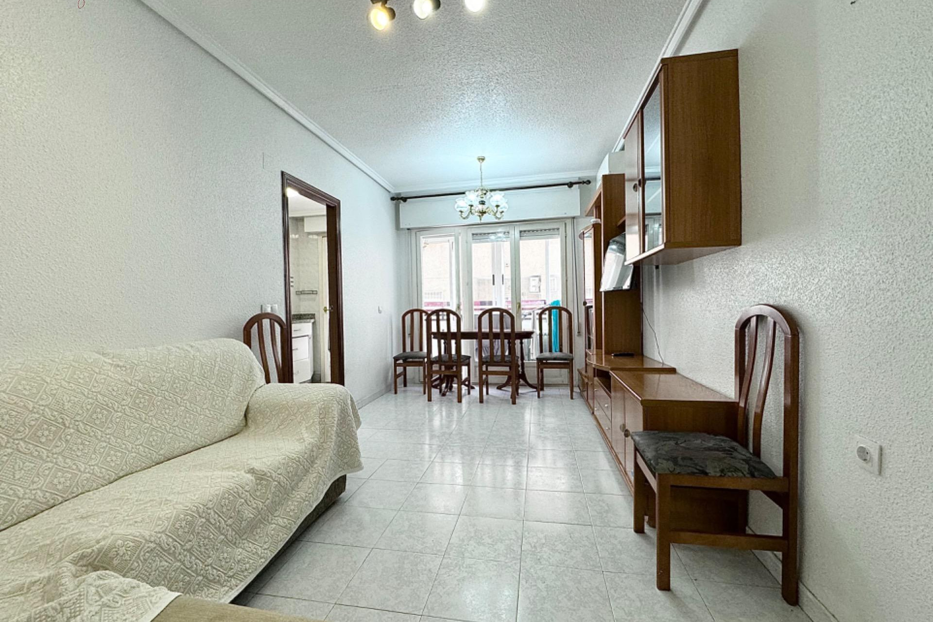 Resale - Apartment  - Torrevieja - Centro