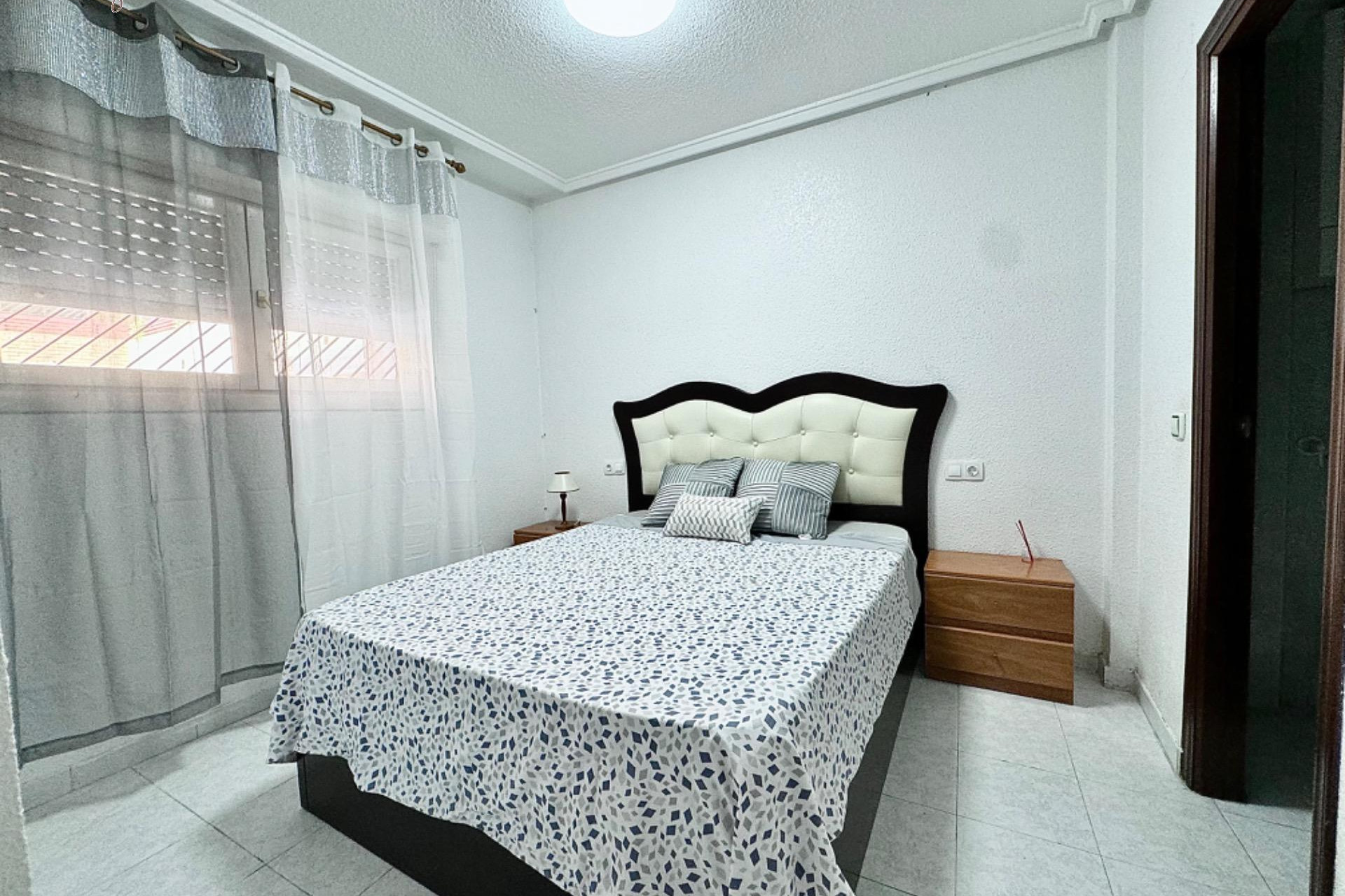 Resale - Apartment  - Torrevieja - Centro