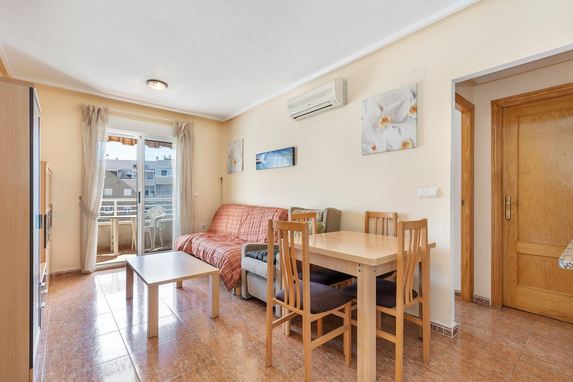 Resale - Apartment  - Torrevieja - Centro