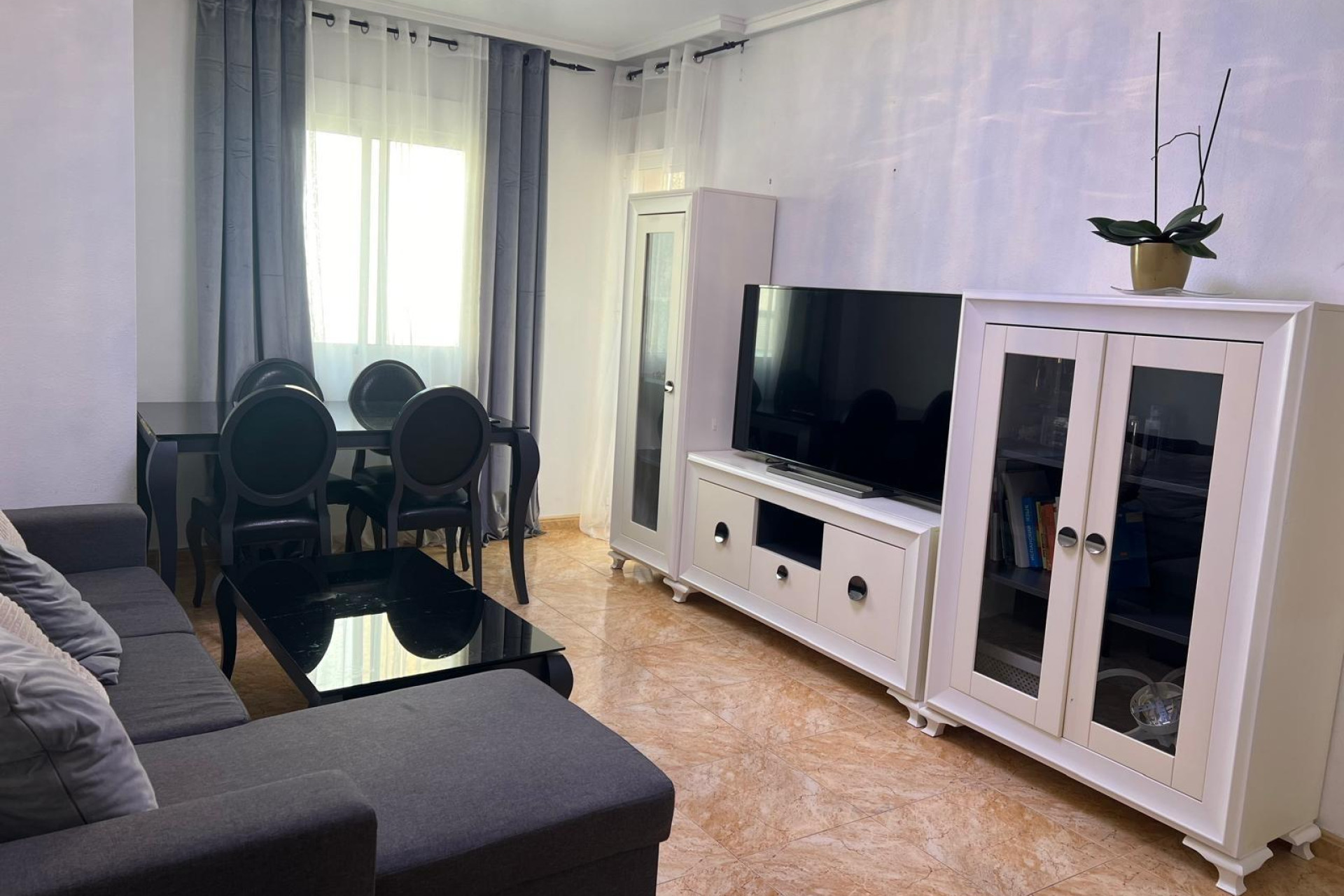 Resale - Apartment  - Torrevieja - Centro