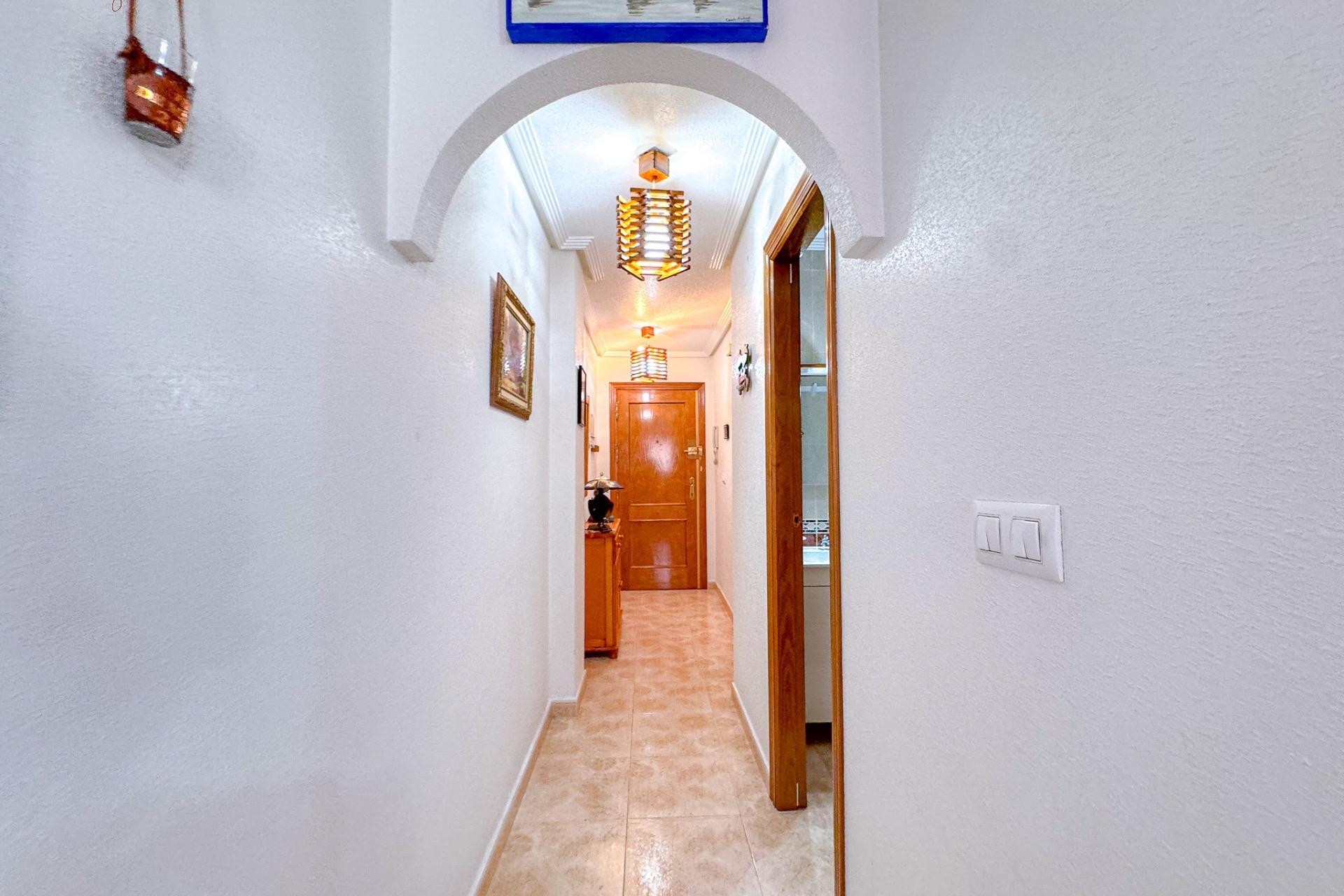 Resale - Apartment  - Torrevieja - Centro