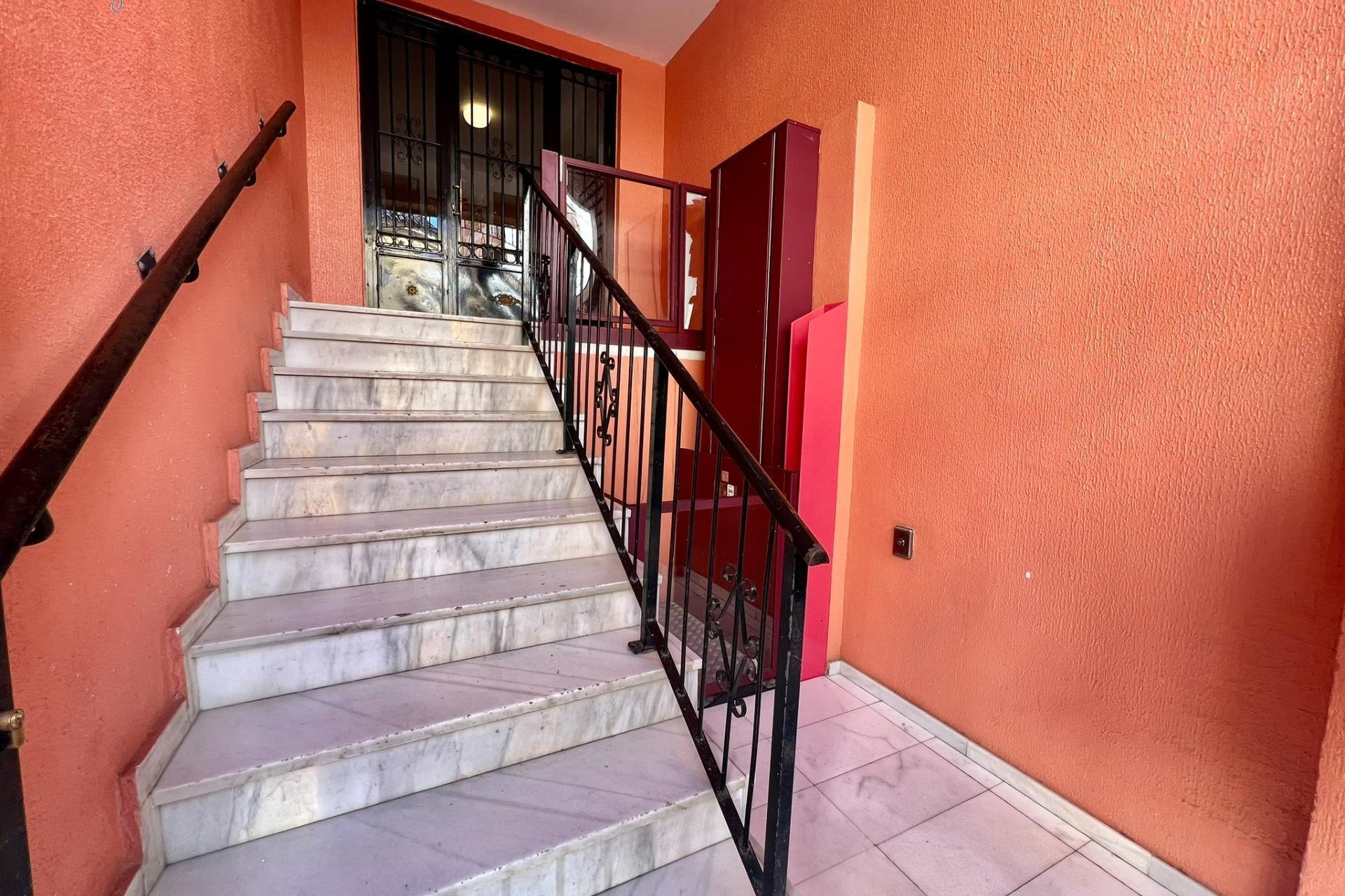 Resale - Apartment  - Torrevieja - Centro