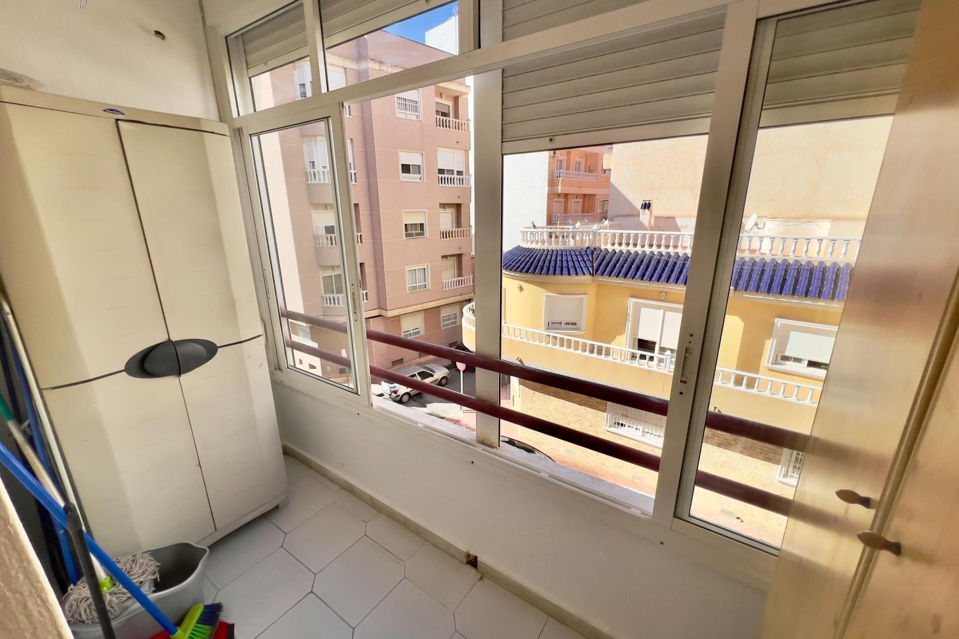 Resale - Apartment  - Torrevieja - Centro