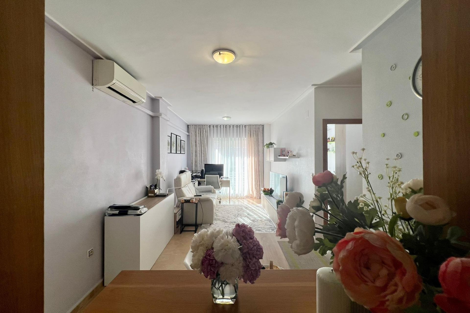 Resale - Apartment  - Torrevieja - Centro