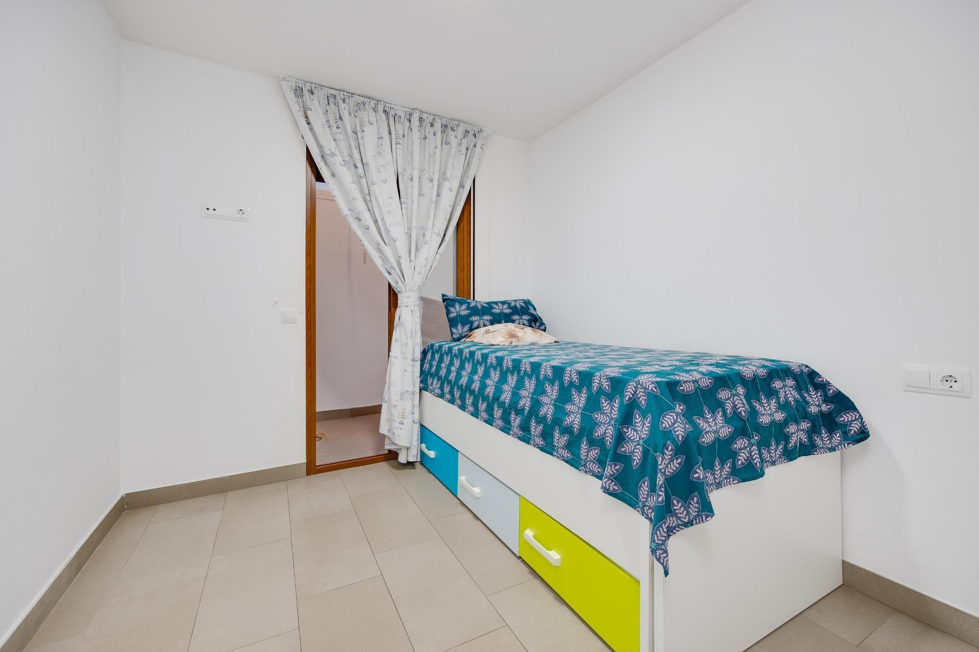 Resale - Apartment  - Torrevieja - Centro