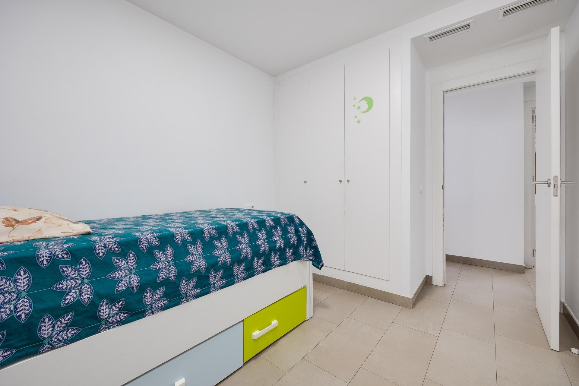 Resale - Apartment  - Torrevieja - Centro