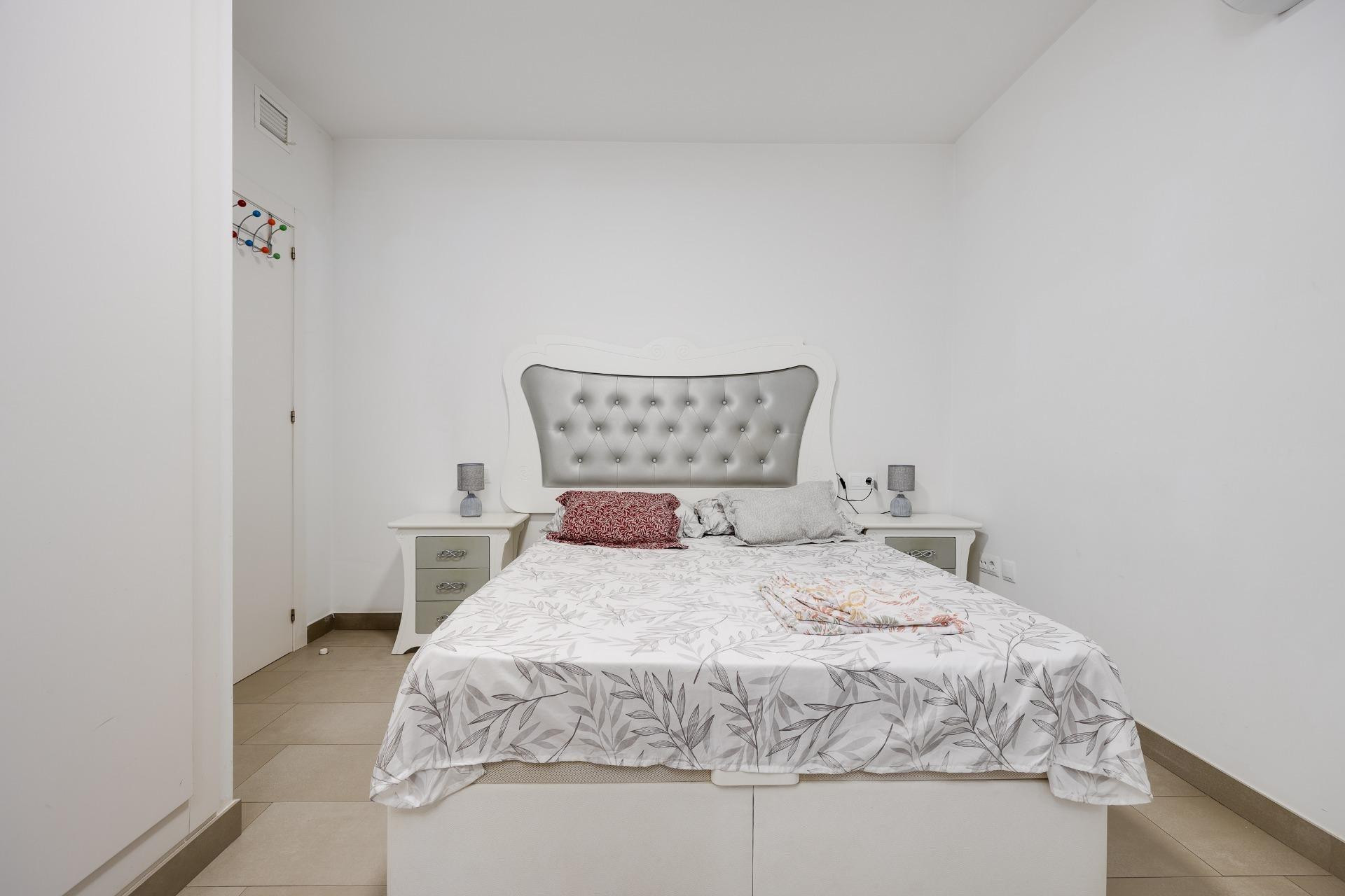 Resale - Apartment  - Torrevieja - Centro