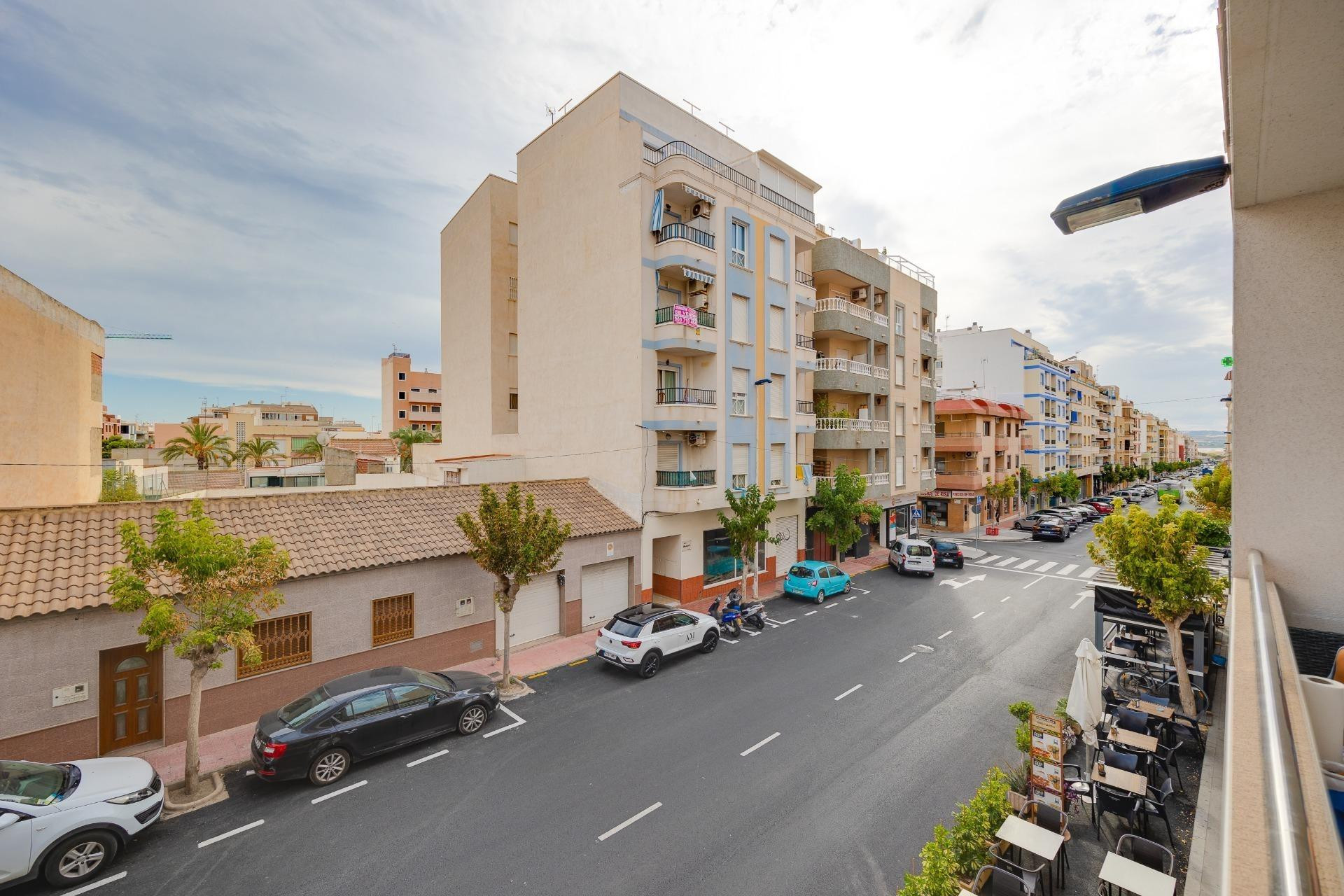 Resale - Apartment  - Torrevieja - Centro