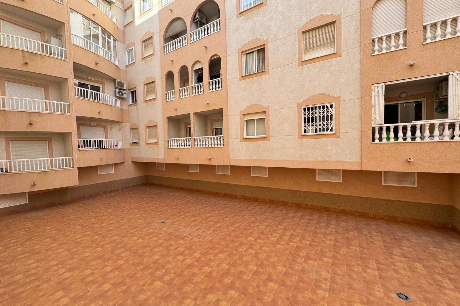 Resale - Apartment  - Torrevieja - Centro