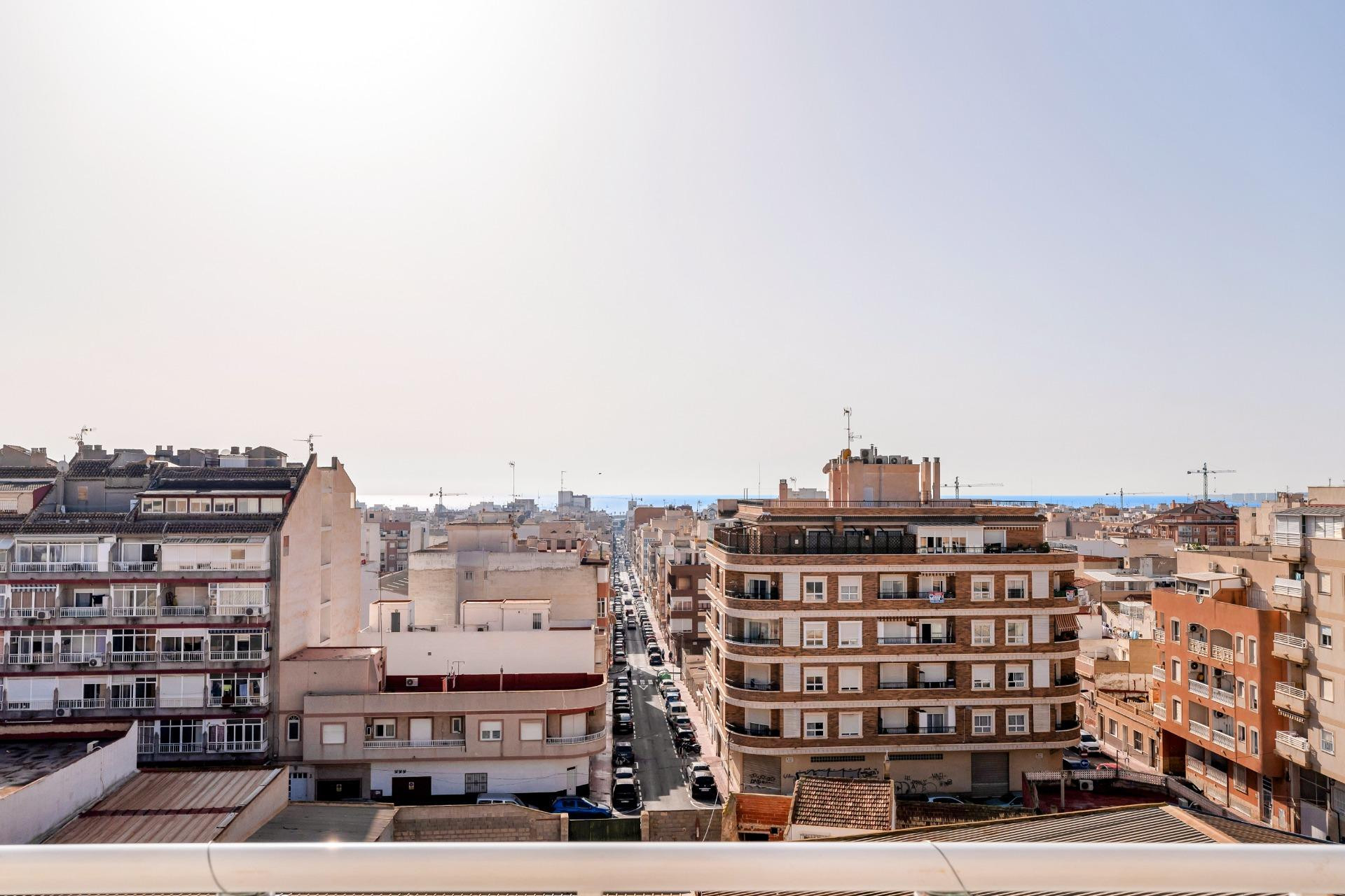 Resale - Apartment  - Torrevieja - Centro