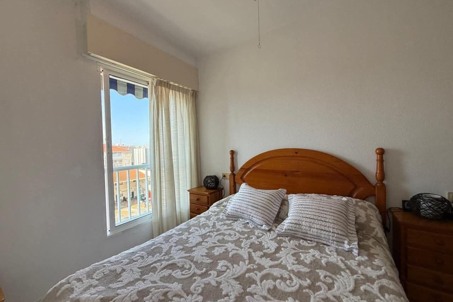 Resale - Apartment  - Torrevieja - Centro