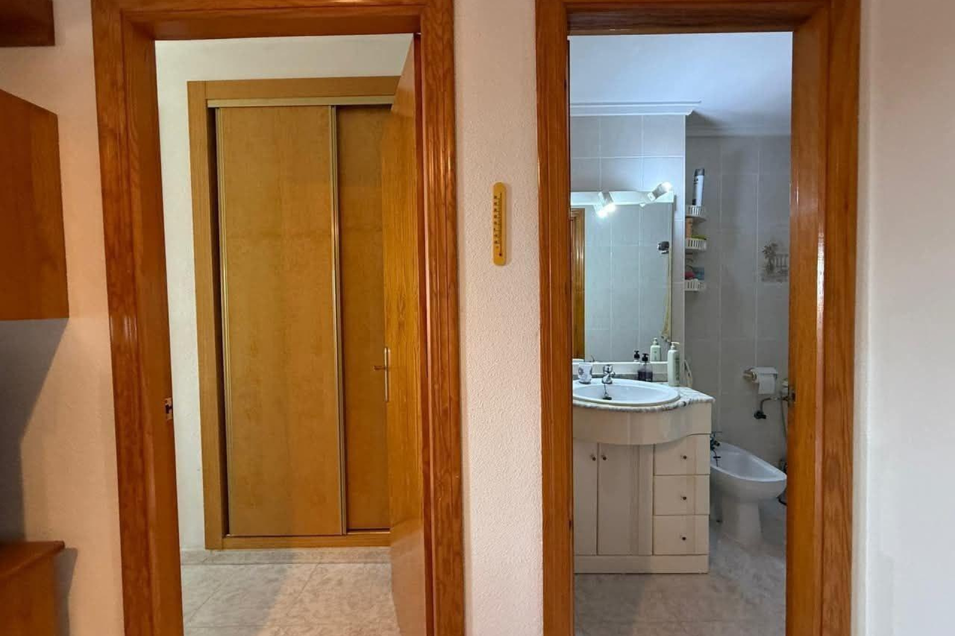 Resale - Apartment  - Torrevieja - Centro