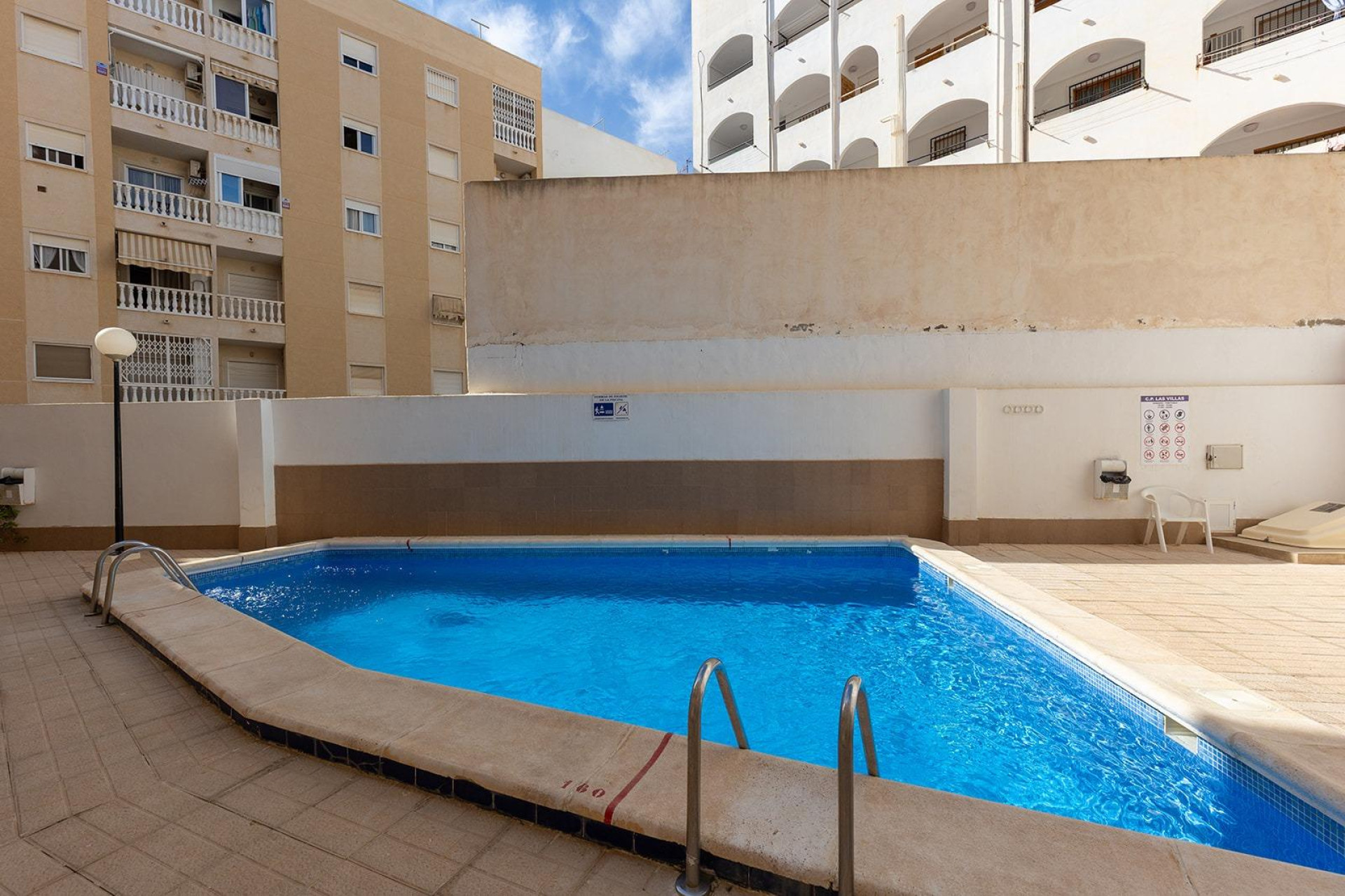 Resale - Apartment  - Torrevieja - Centro