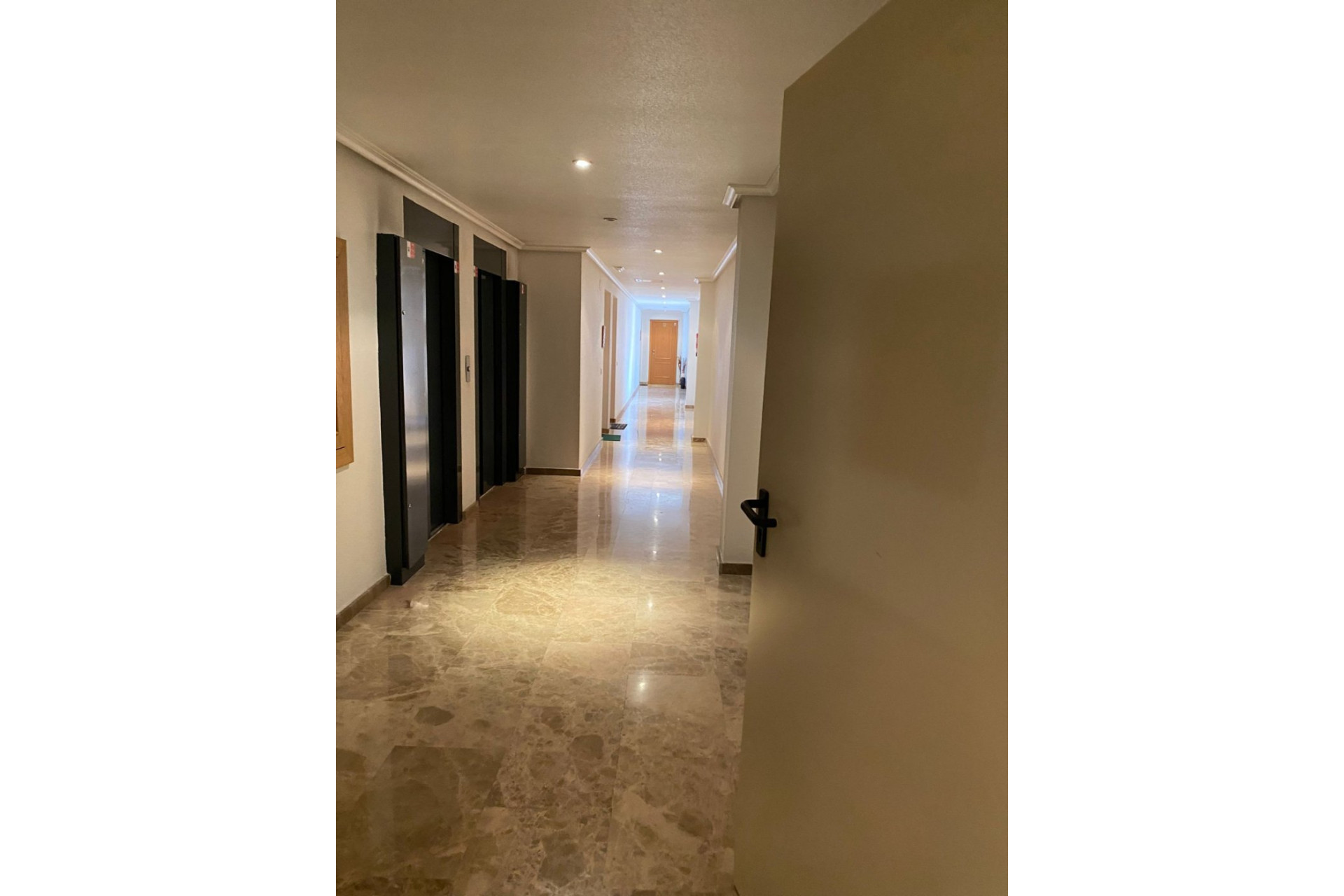 Resale - Apartment  - Torrevieja - Centro