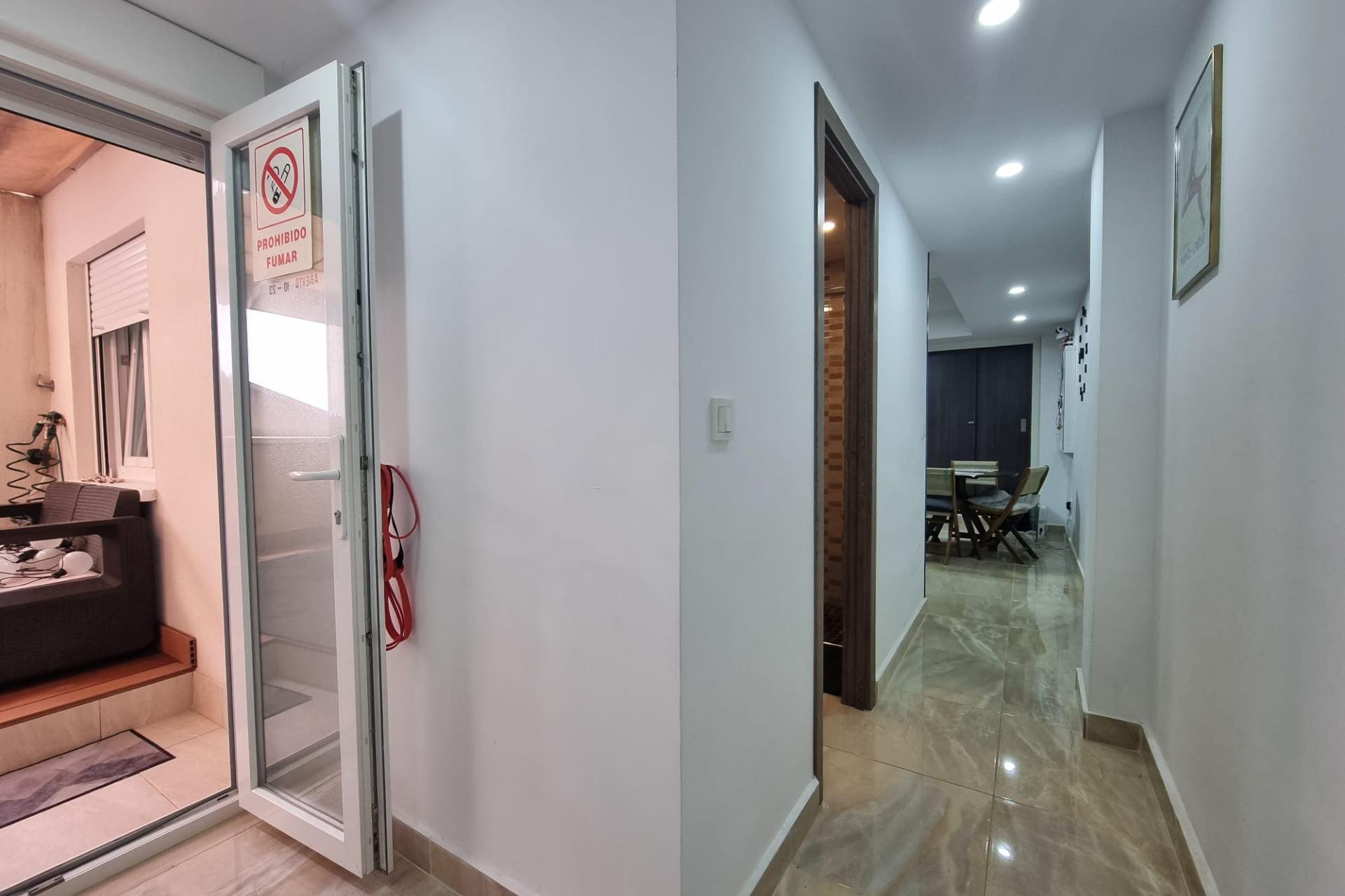 Resale - Apartment  - Torrevieja - Centro