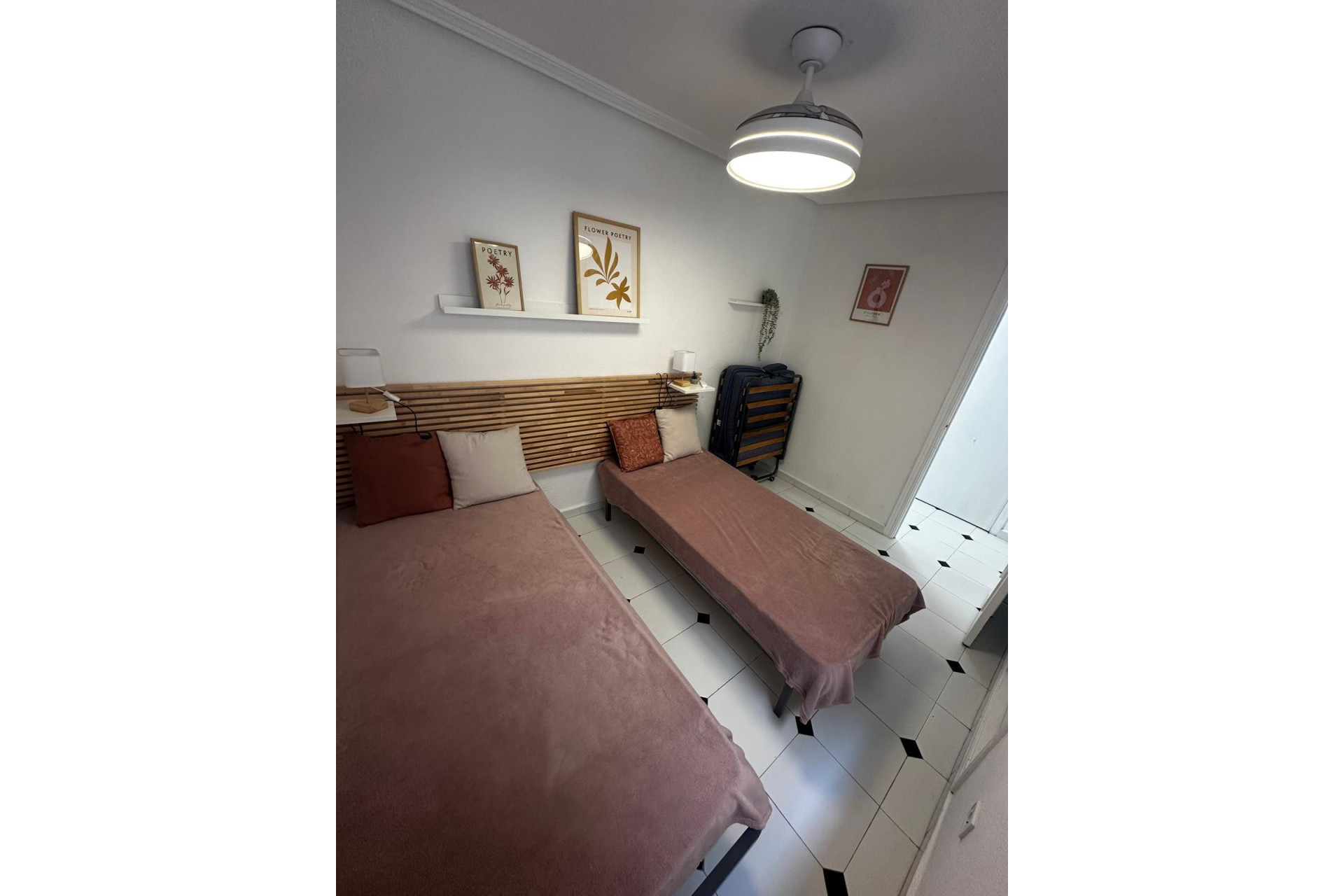 Resale - Apartment  - Torrevieja - Centro