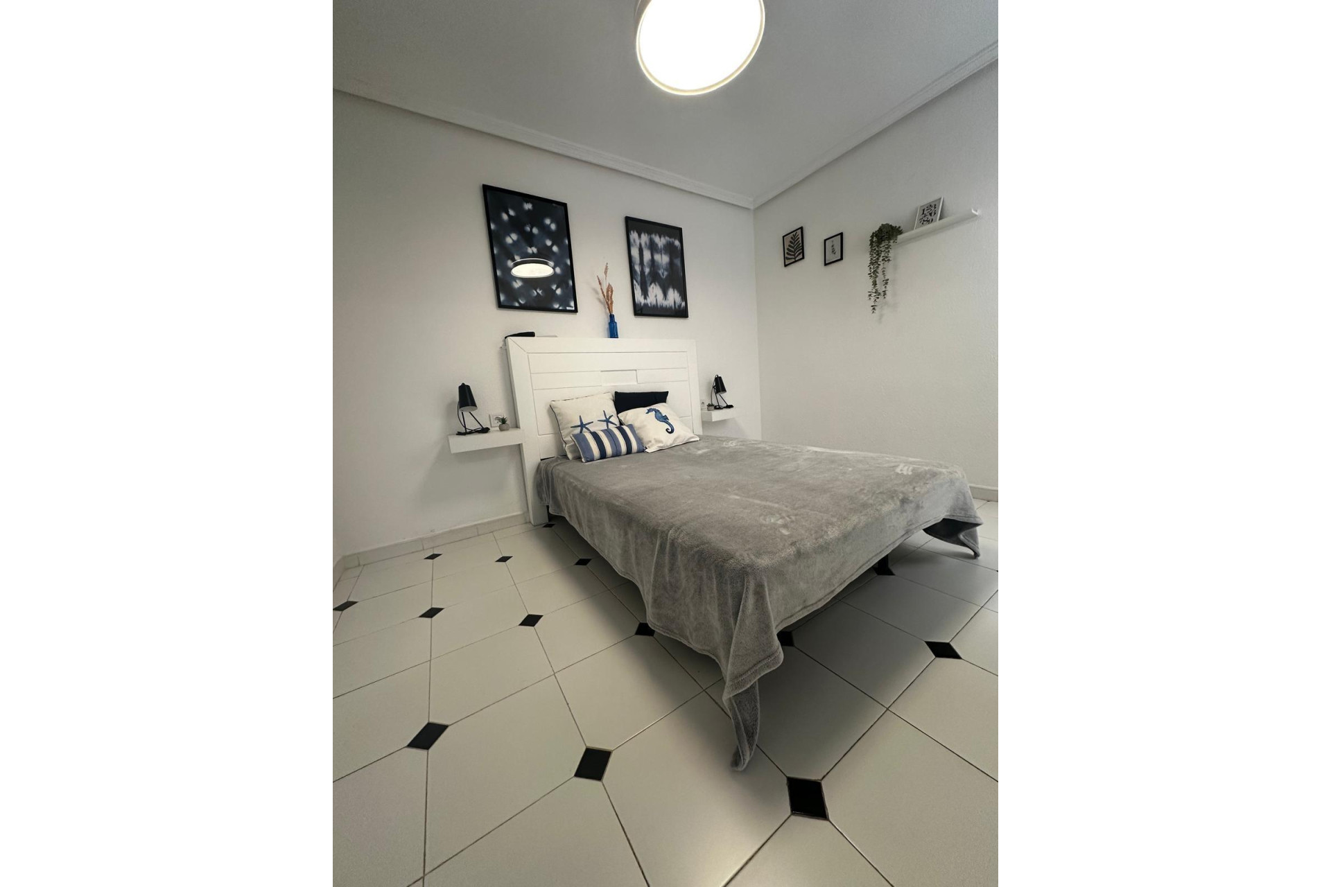 Resale - Apartment  - Torrevieja - Centro