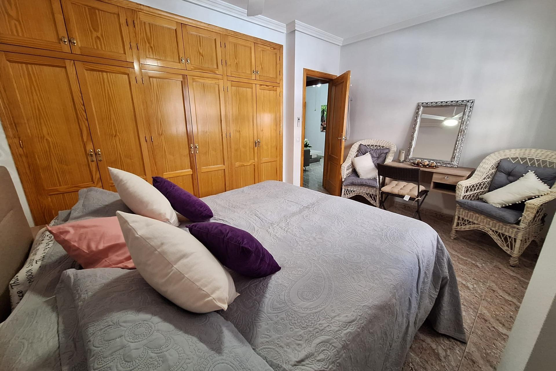 Resale - Apartment  - Torrevieja - Centro