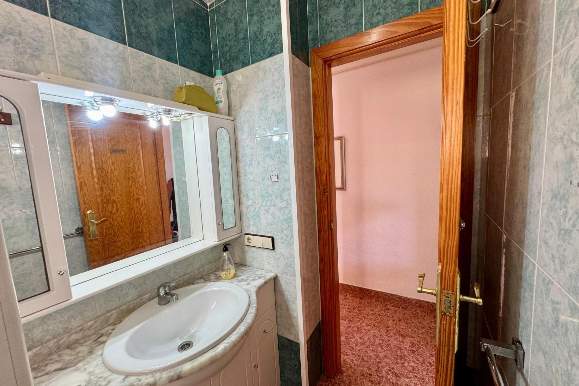 Resale - Apartment  - Torrevieja - Centro