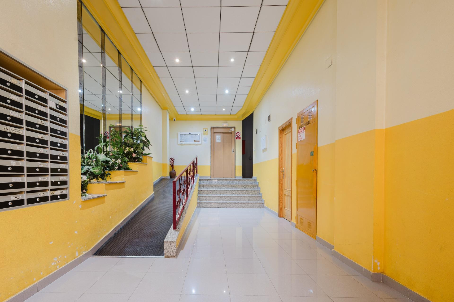 Resale - Apartment  - Torrevieja - Centro