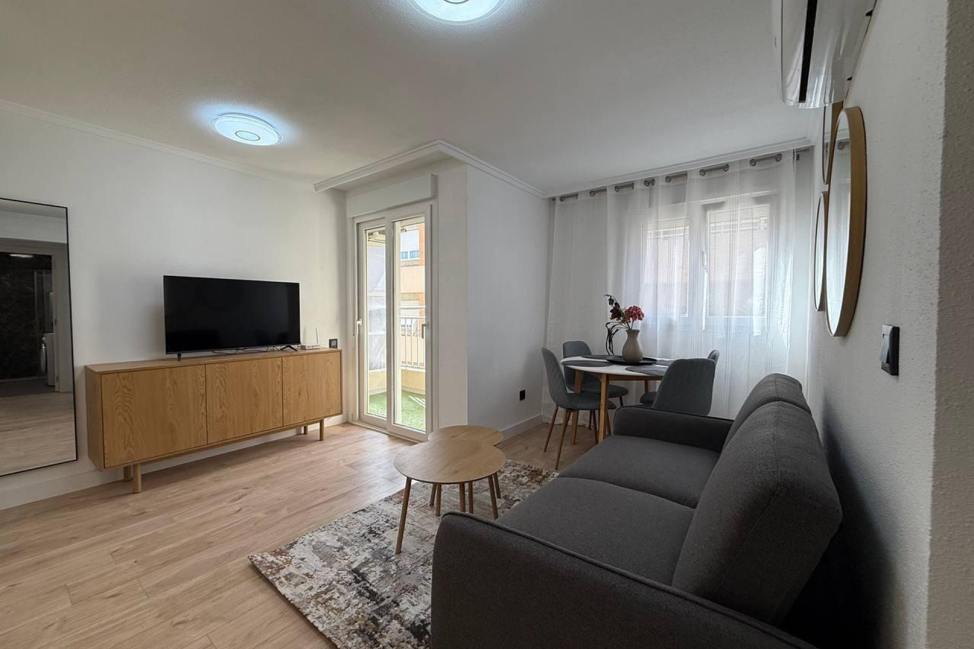 Resale - Apartment  - Torrevieja - Centro