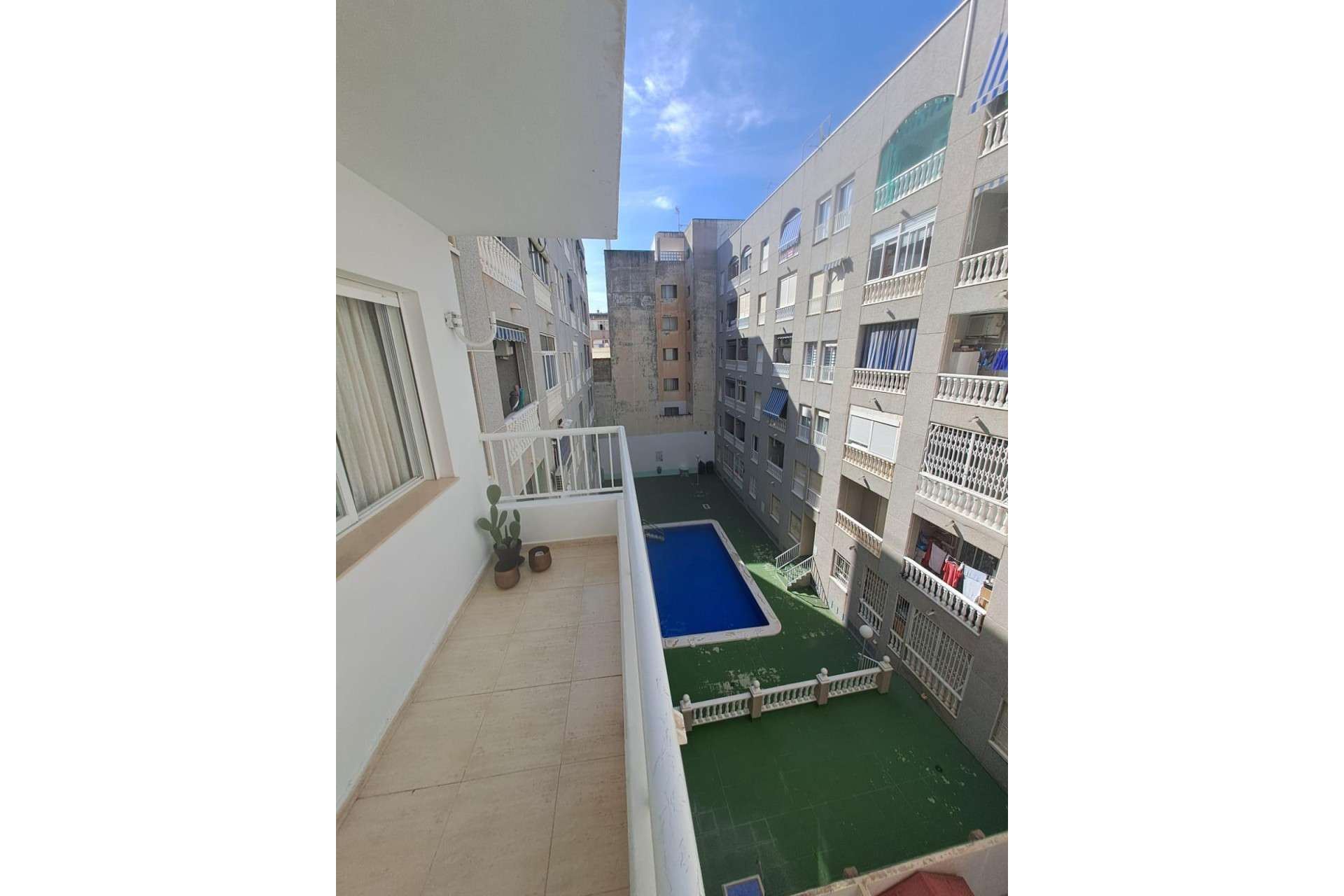 Resale - Apartment  - Torrevieja - Centro