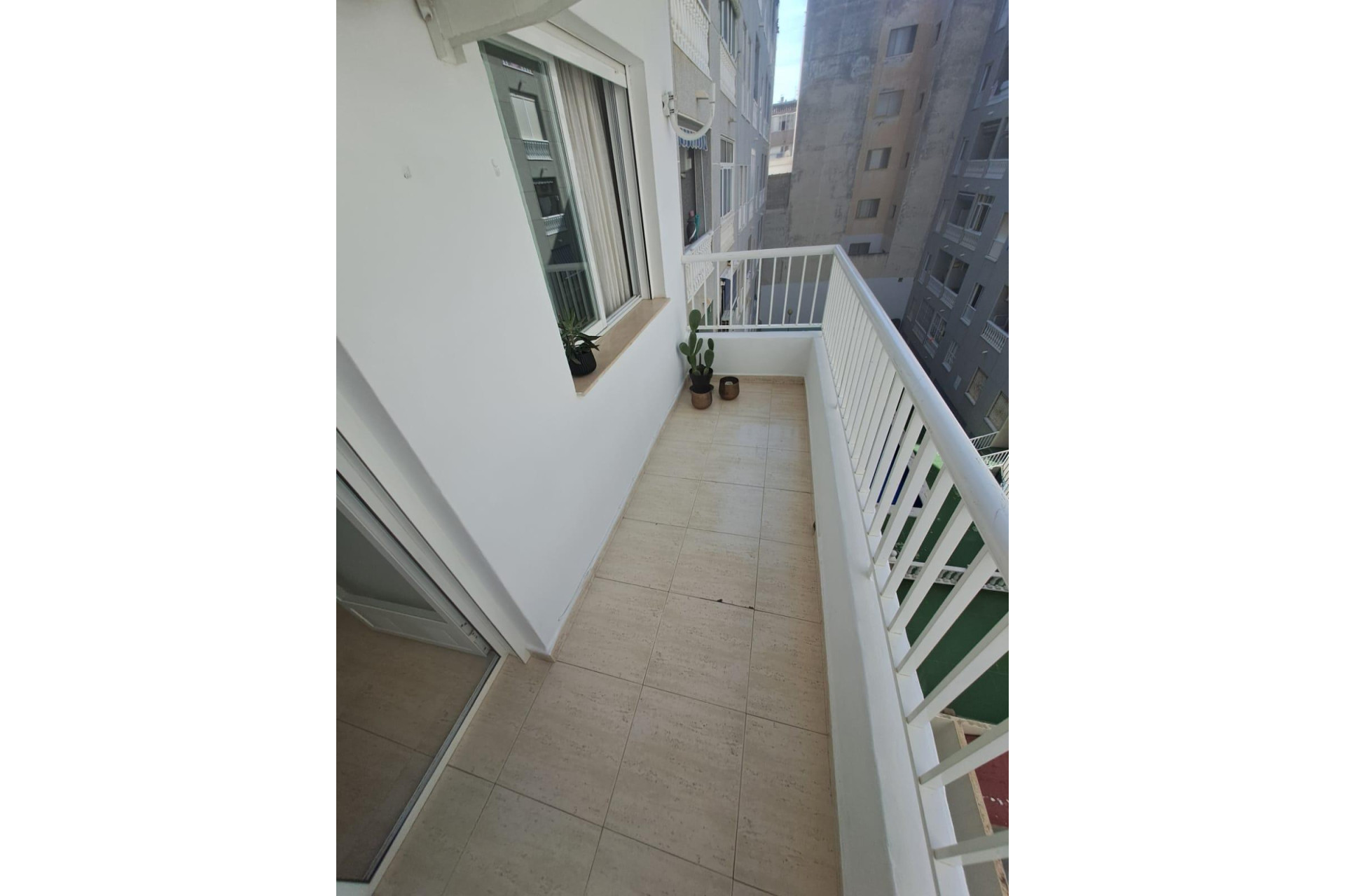 Resale - Apartment  - Torrevieja - Centro