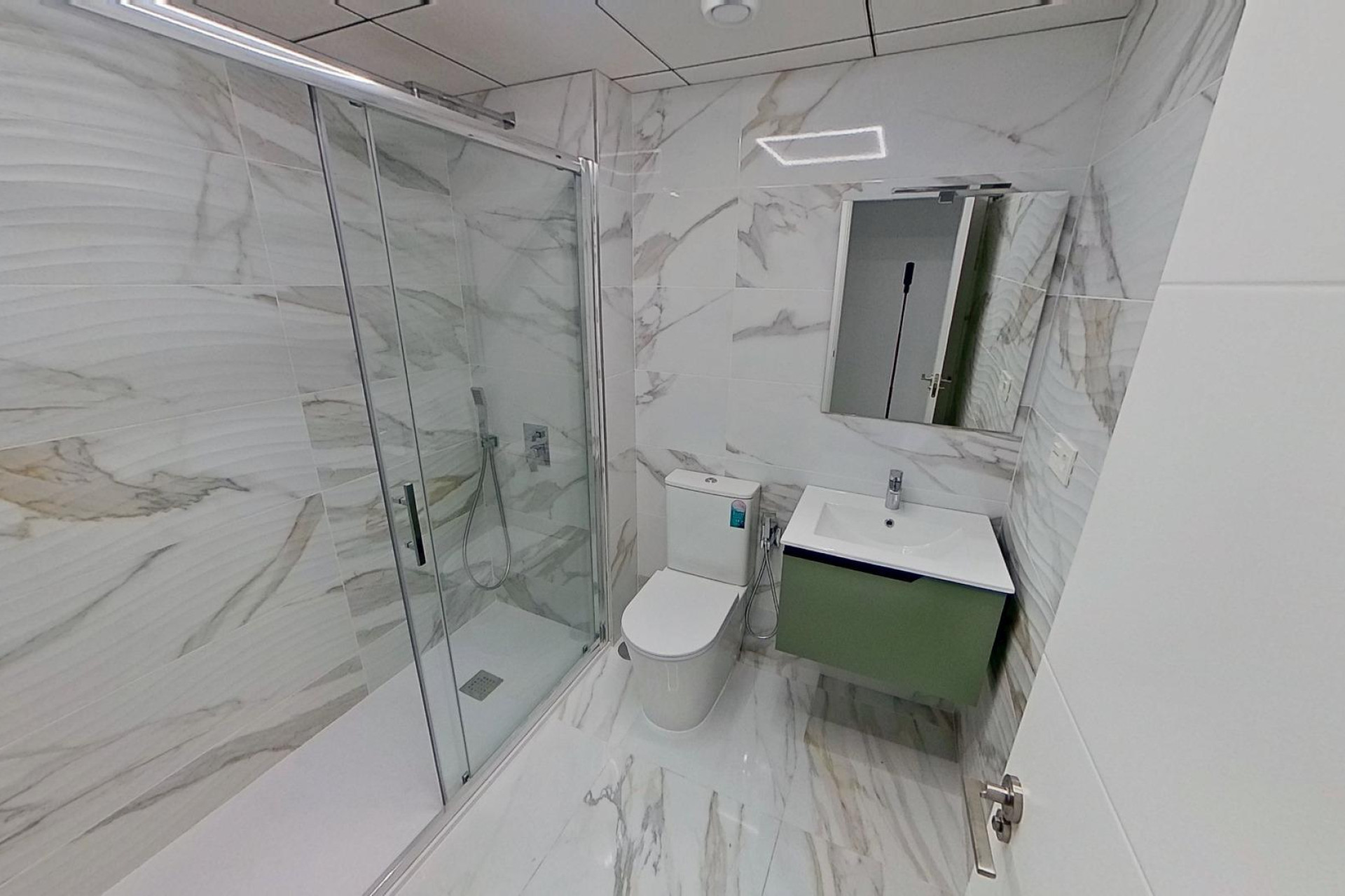 Resale - Apartment  - Torrevieja - Centro