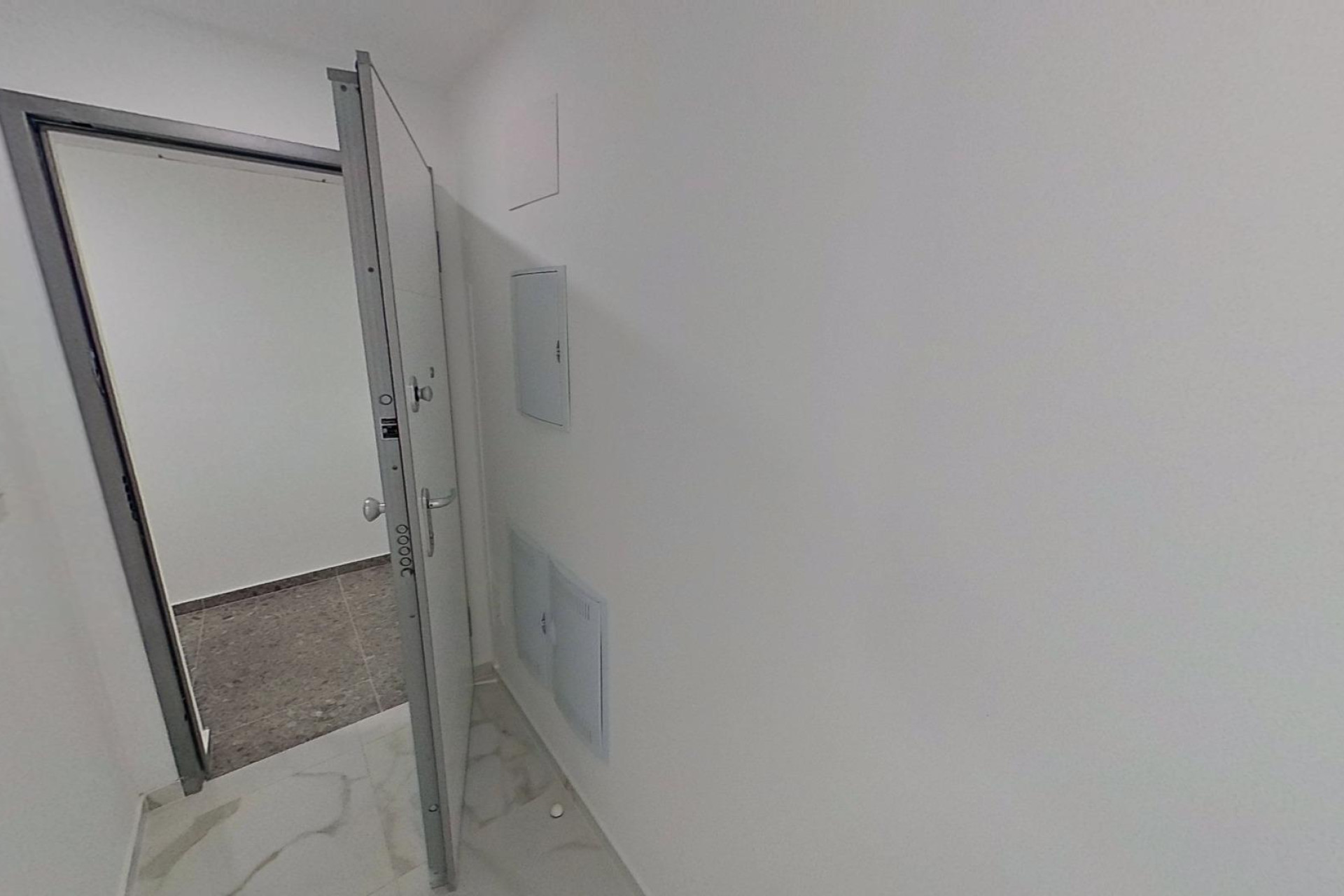 Resale - Apartment  - Torrevieja - Centro