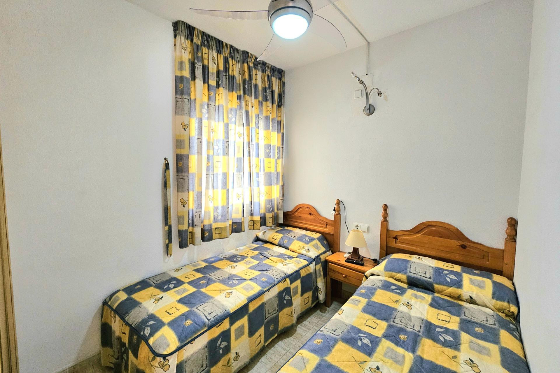 Resale - Apartment  - Torrevieja - Centro