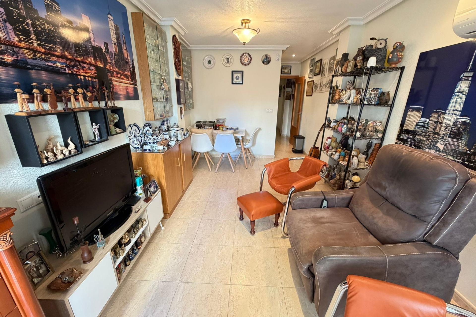 Resale - Apartment  - Torrevieja - Centro