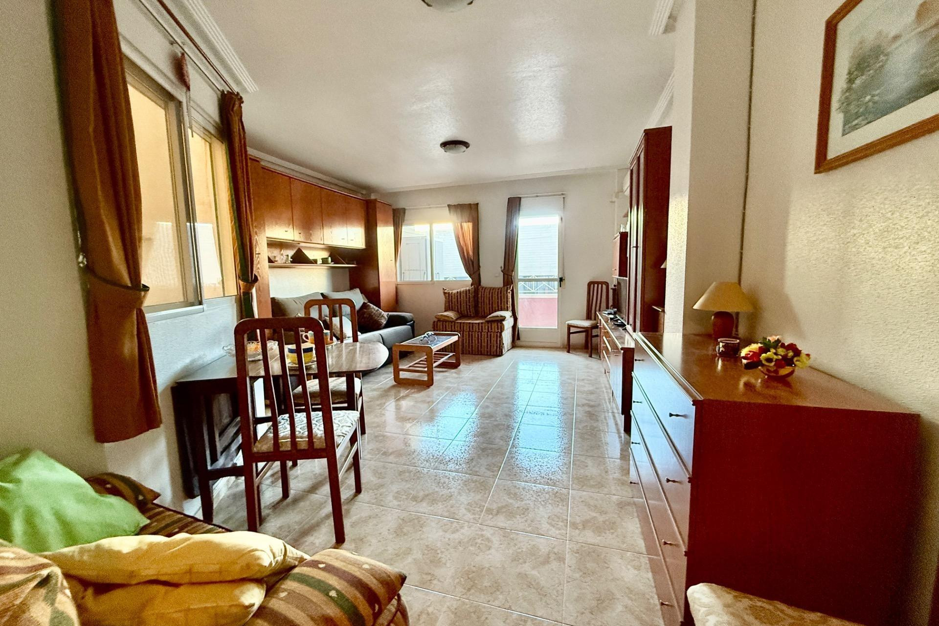 Resale - Apartment  - Torrevieja - Centro