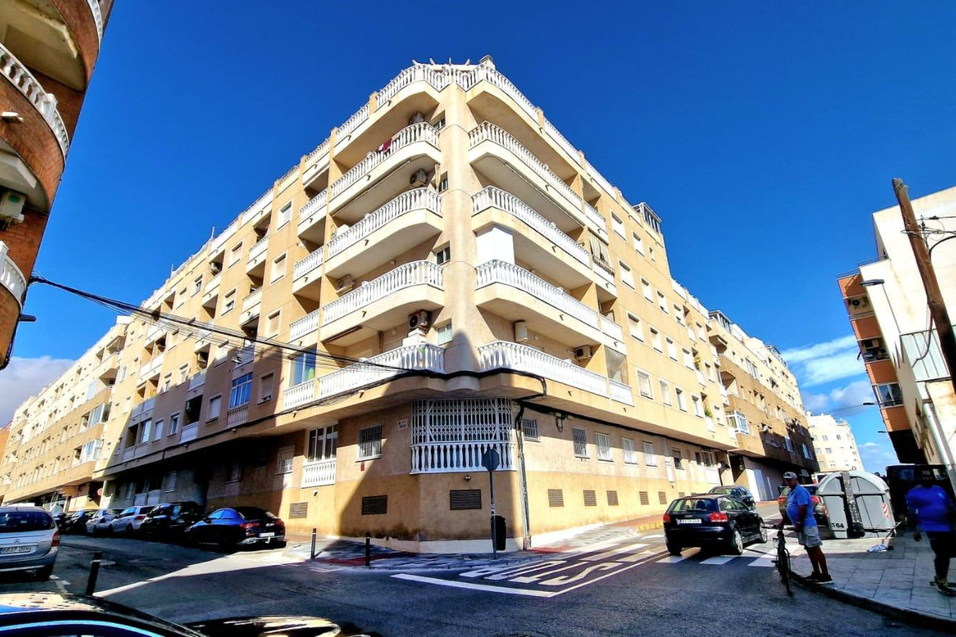 Resale - Apartment  - Torrevieja - Centro