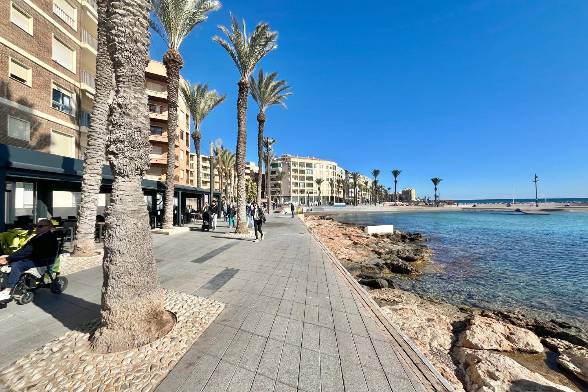 Resale - Apartment  - Torrevieja - Centro