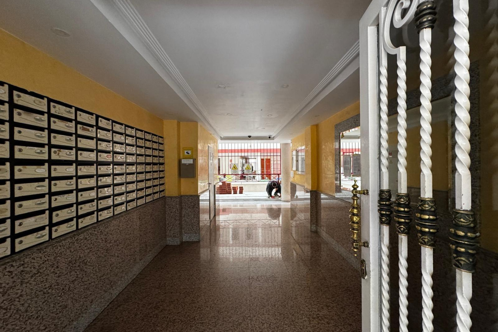 Resale - Apartment  - Torrevieja - Centro