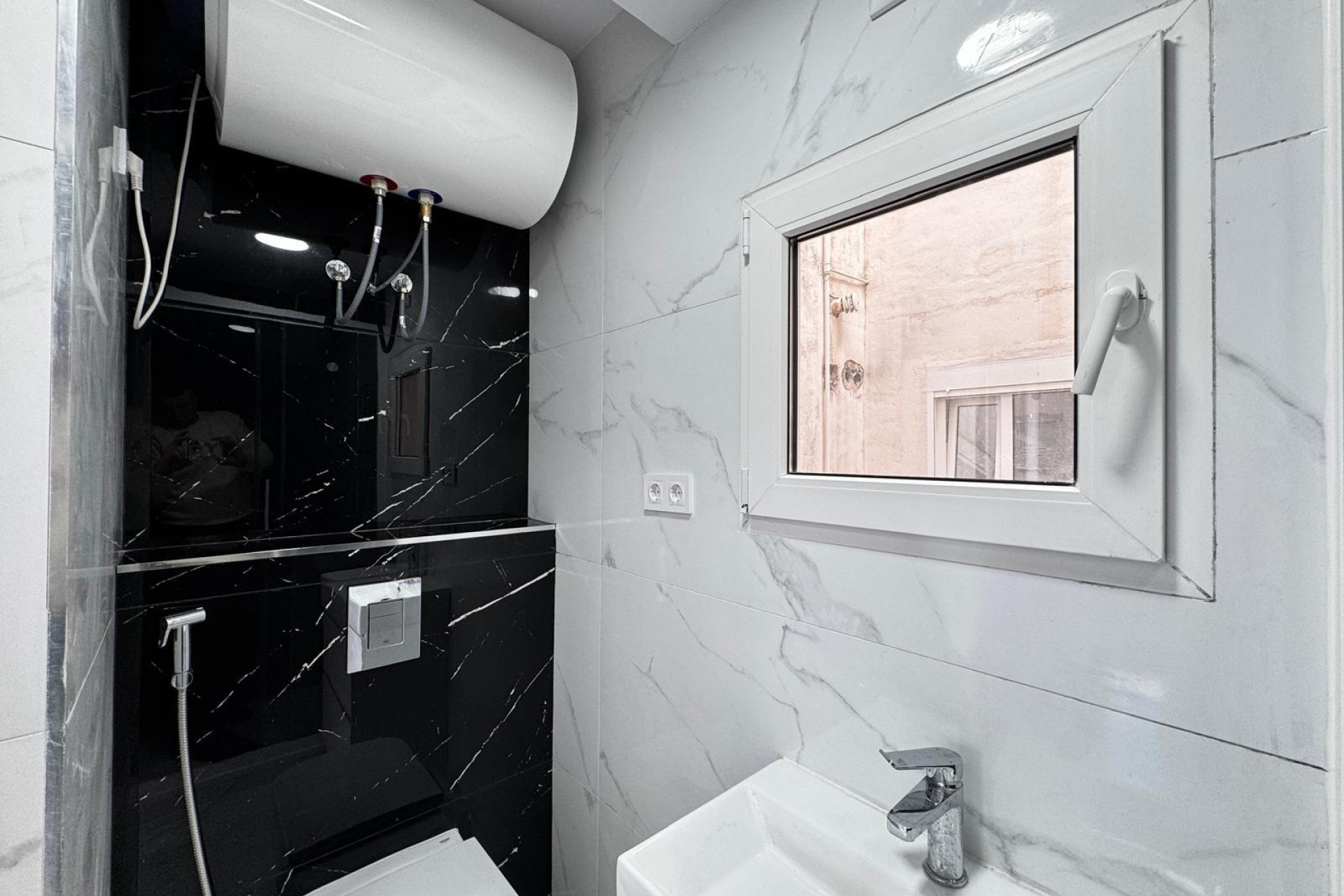 Resale - Apartment  - Torrevieja - Centro