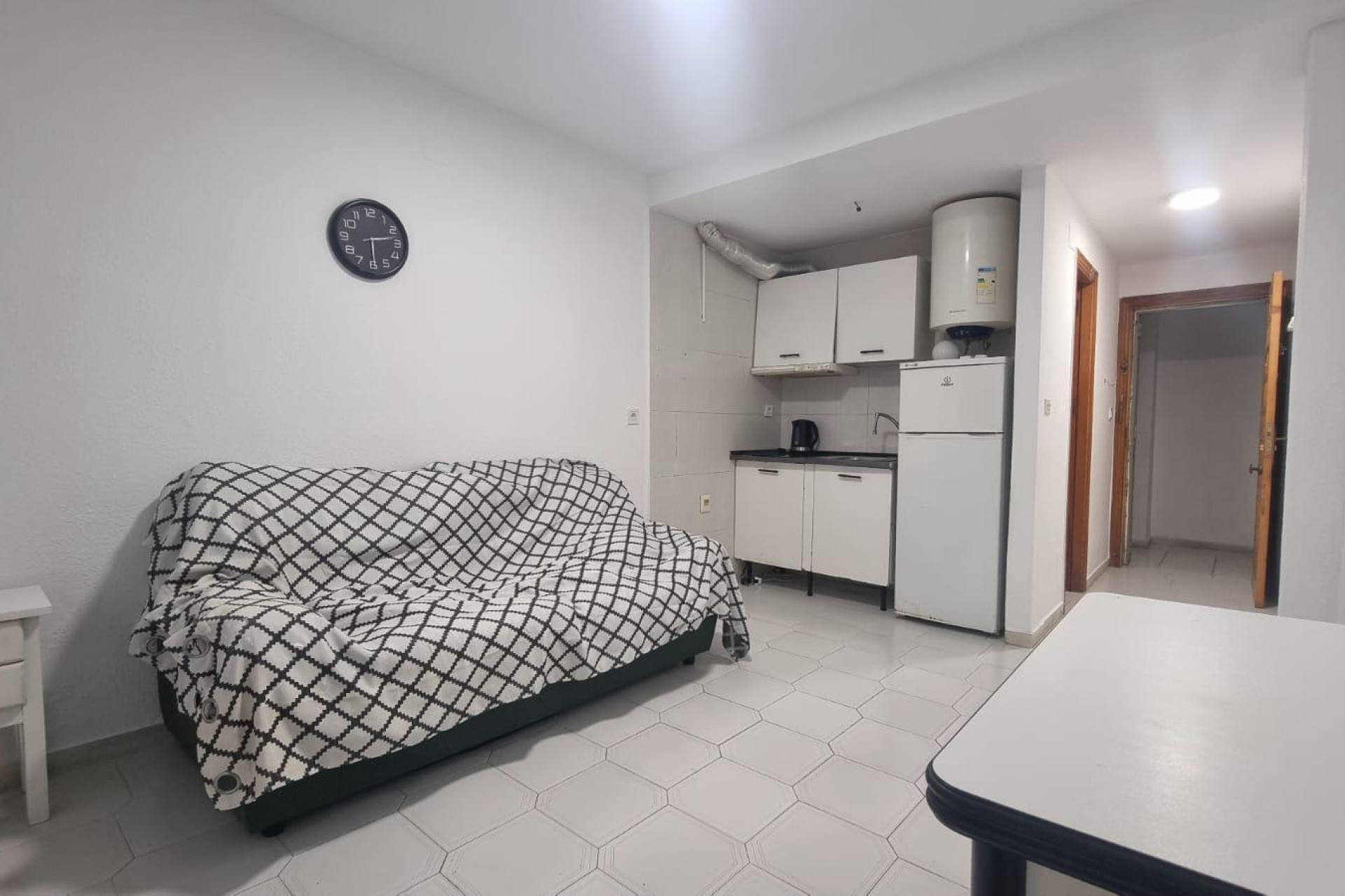 Resale - Apartment  - Torrevieja - Centro