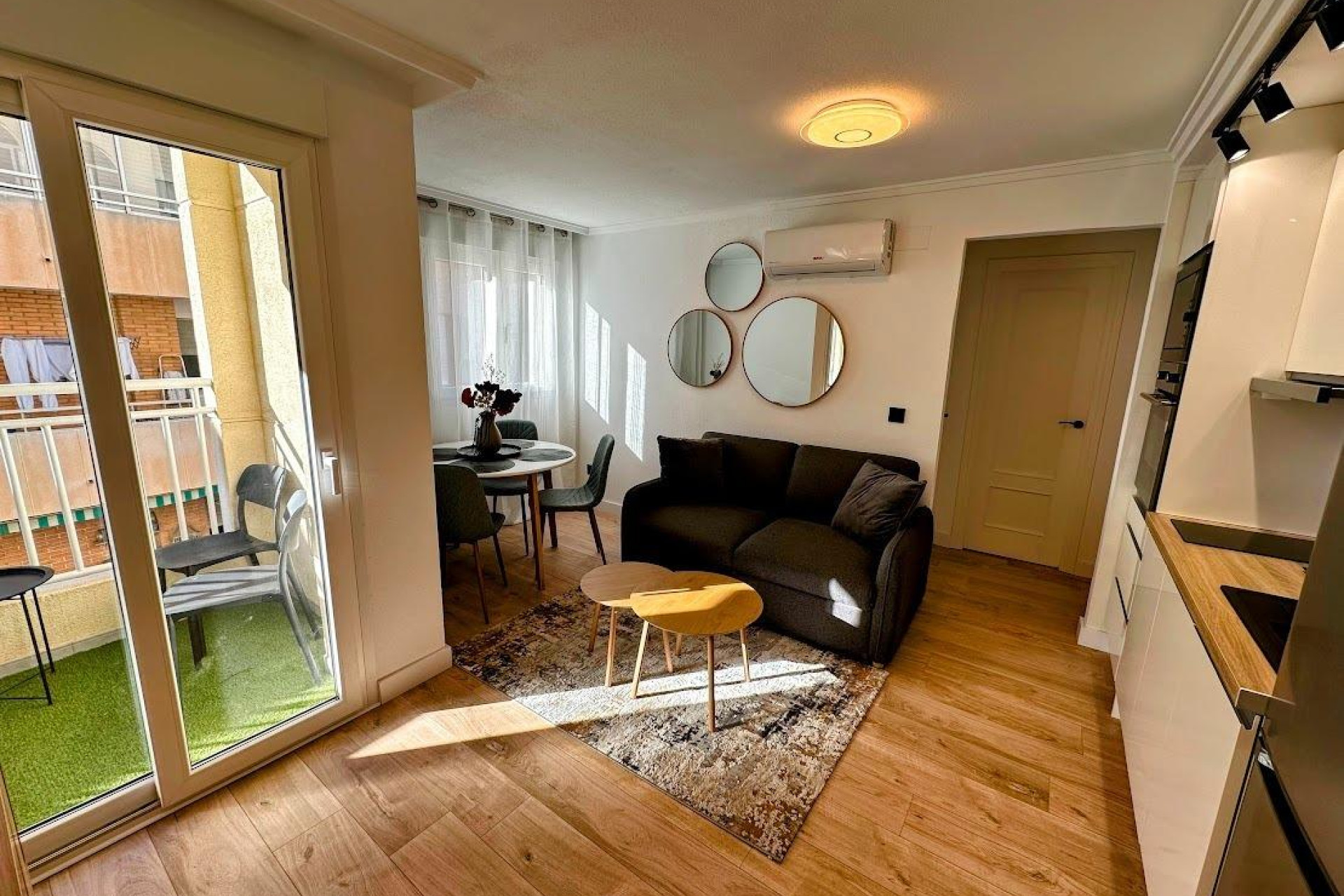 Resale - Apartment  - Torrevieja - Centro