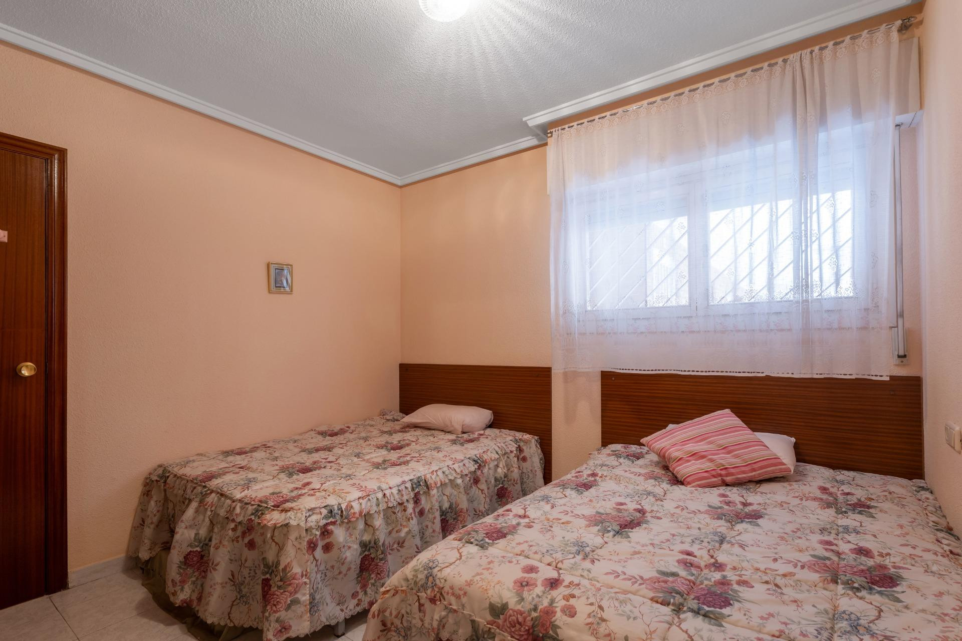 Resale - Apartment  - Torrevieja - Centro