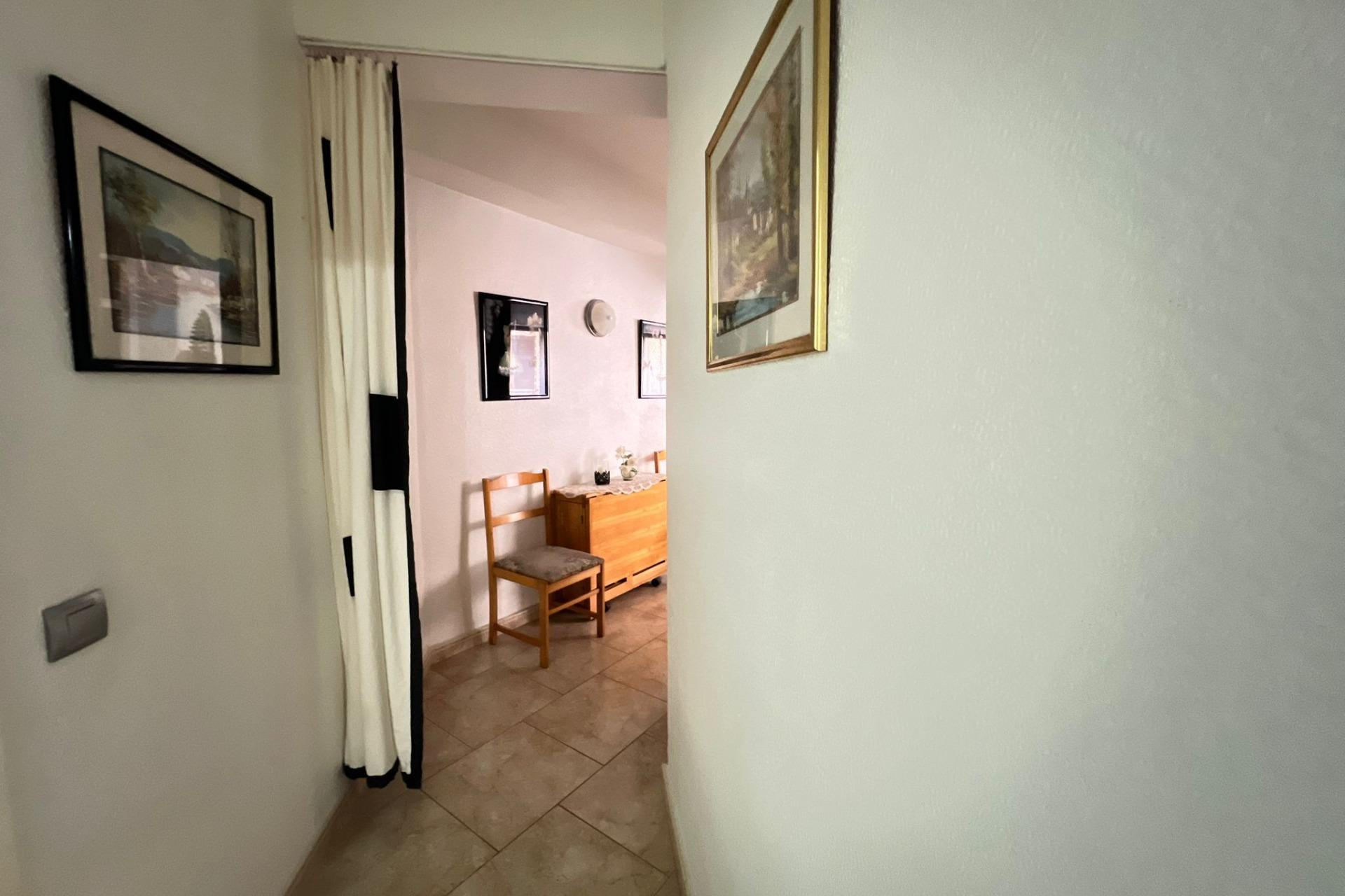 Resale - Apartment  - Torrevieja - Curva del Palangre