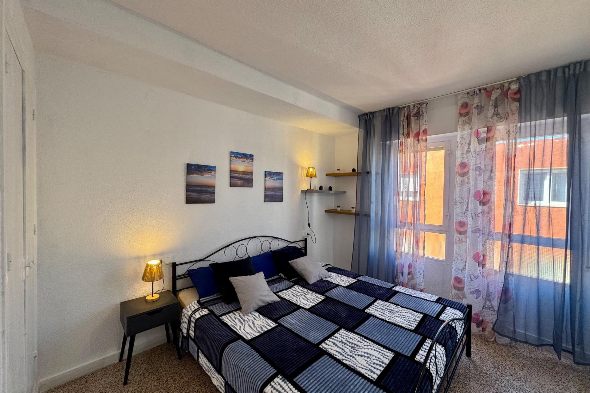 Resale - Apartment  - Torrevieja - Curva del Palangre