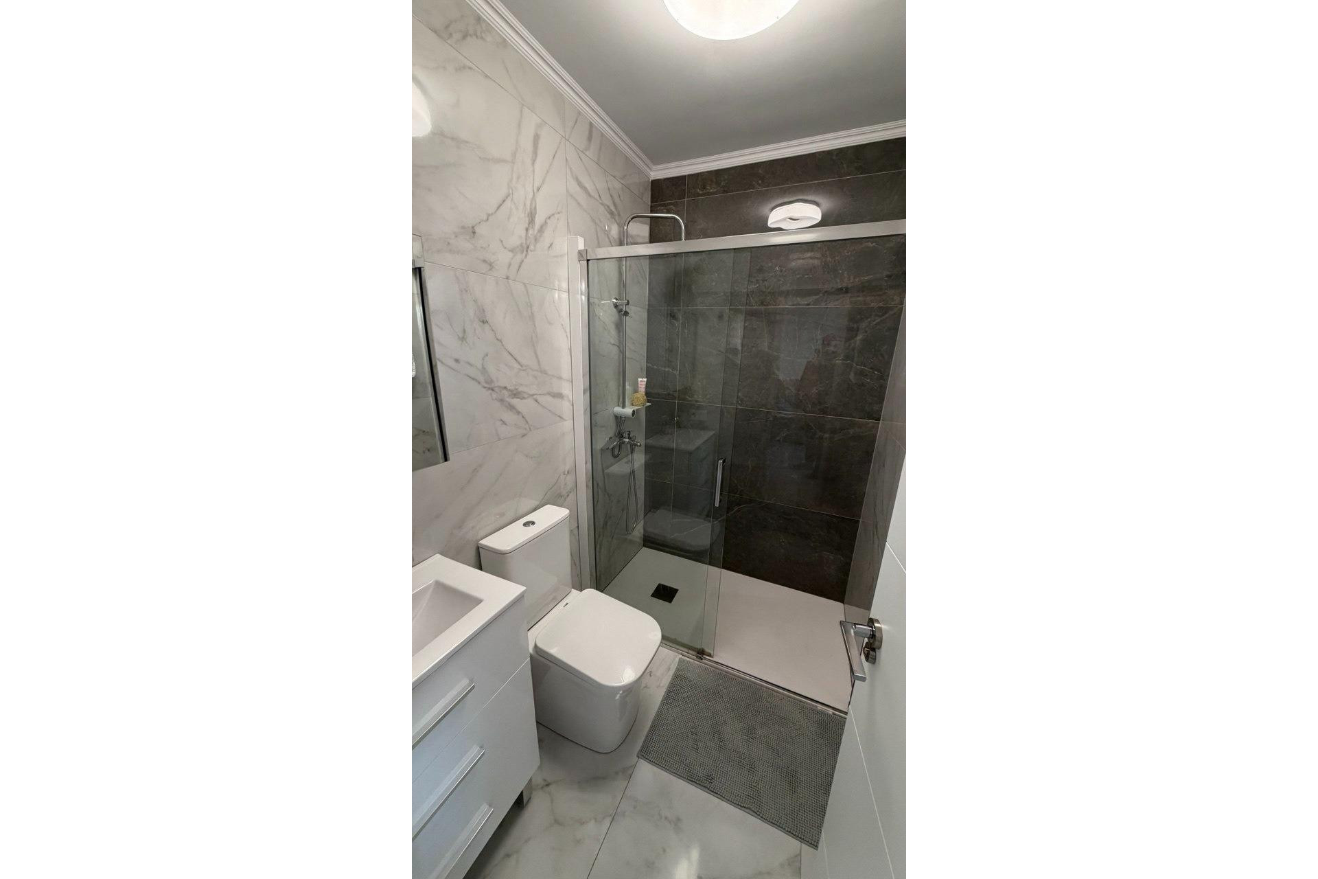 Resale - Apartment  - Torrevieja - Curva del Palangre