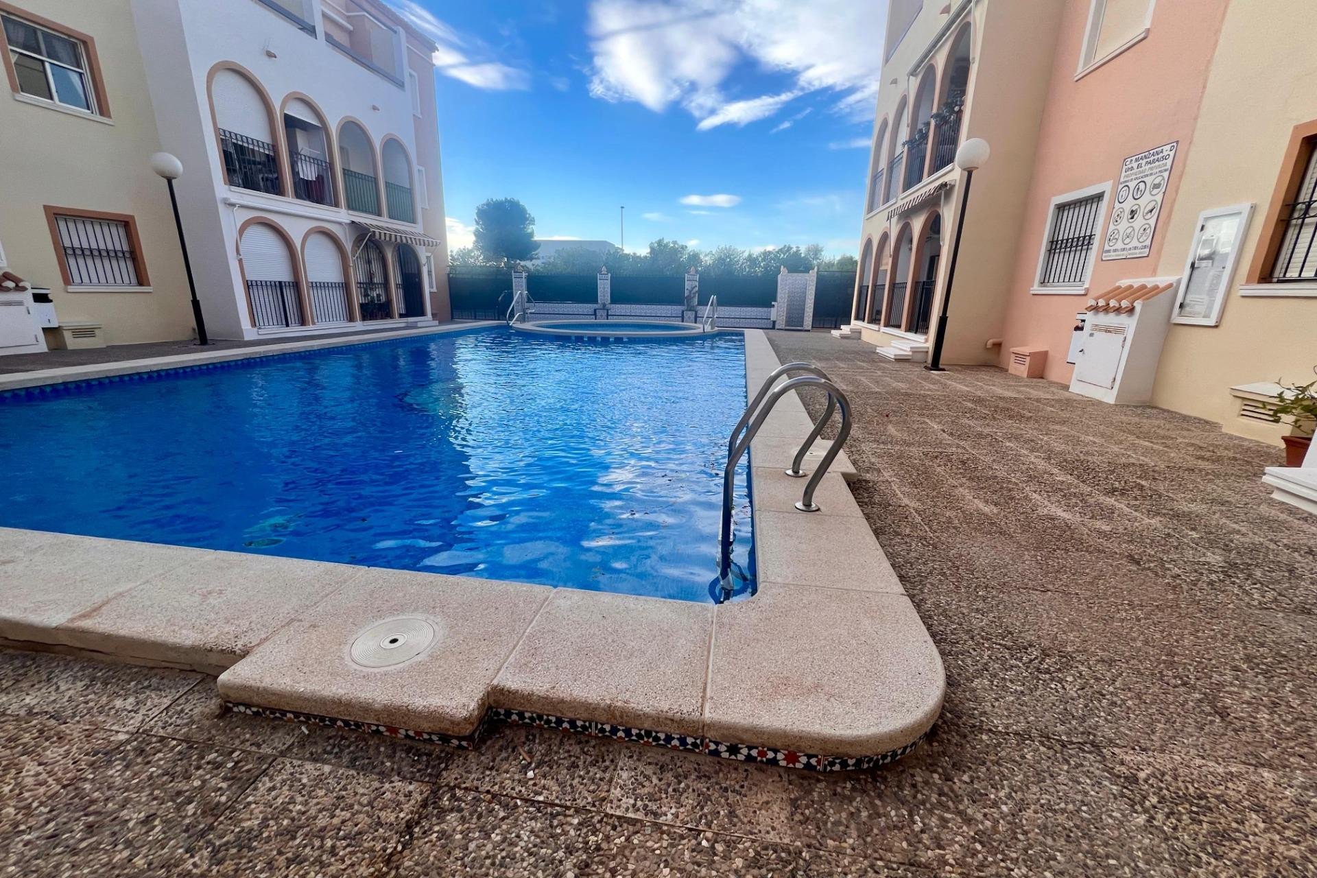 Resale - Apartment  - Torrevieja - El Acequión - Los Náufragos